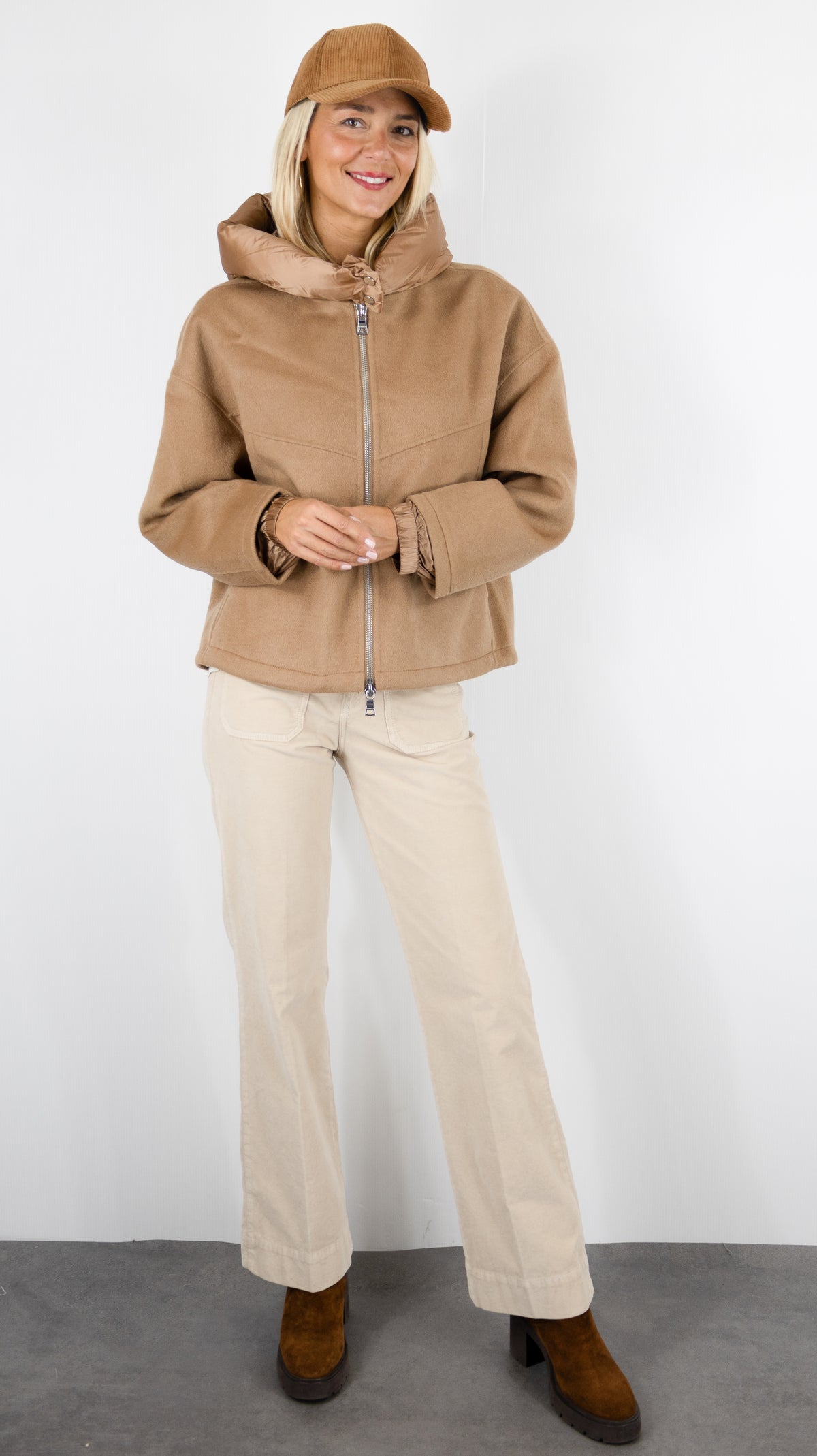 CASQUETTE EN VELOURS POUR FEMME VOUS 64935#COLOR_701/MARRON CLAIR