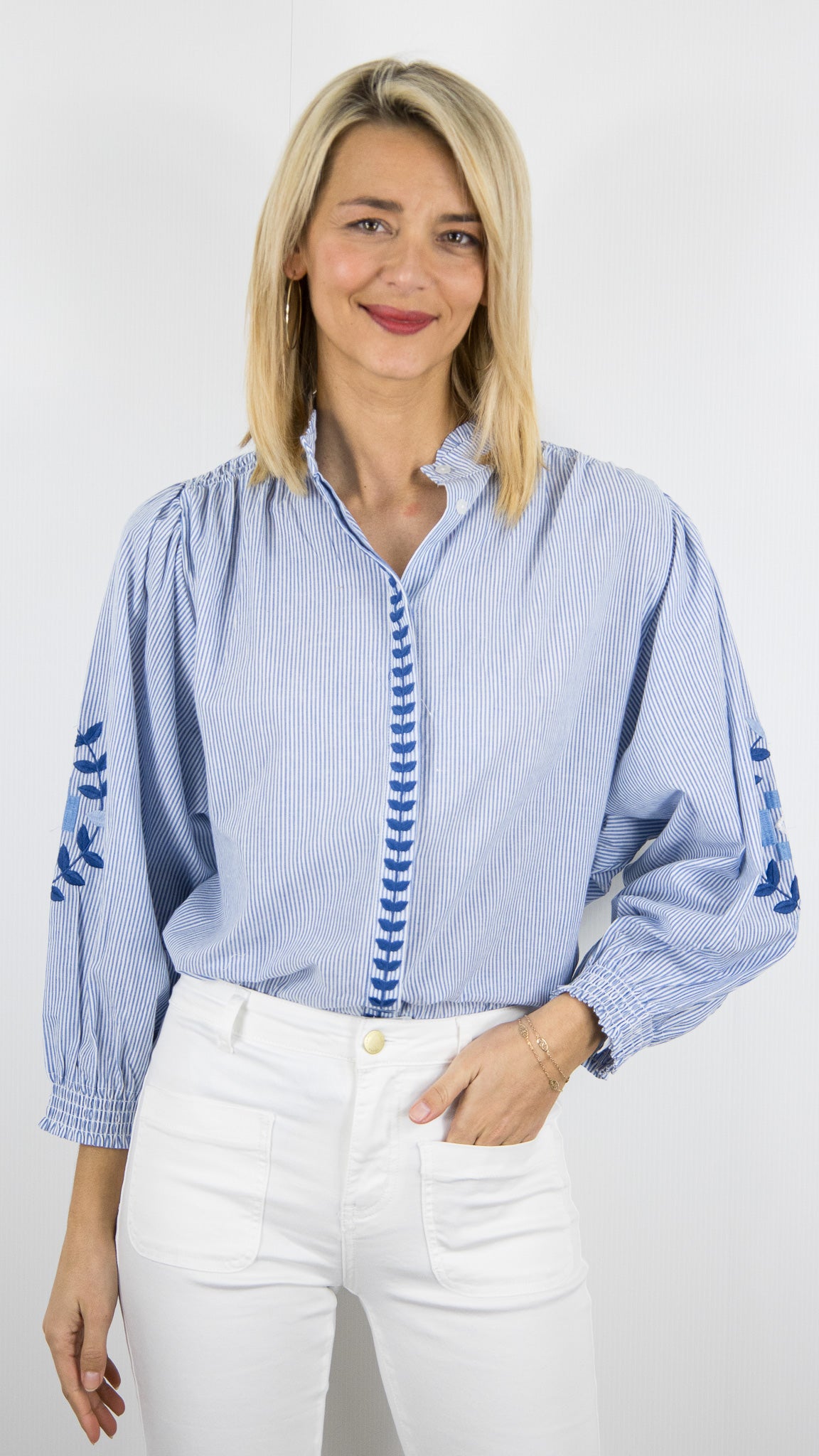 CHEMISE RAYEE BRODEE BLEUE LUK AP L1167