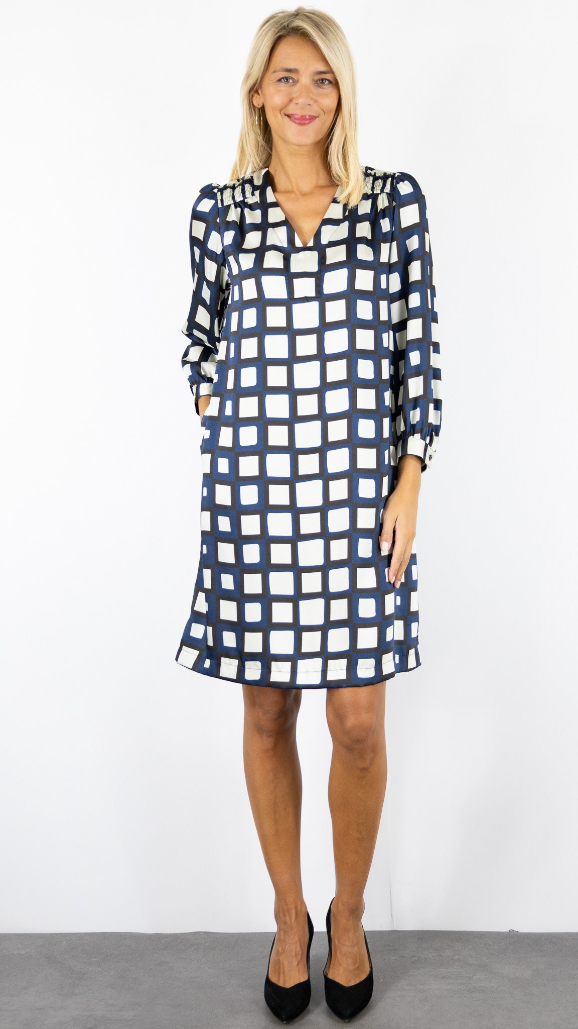 ROBE IMPRIMEE A CARREAUX MARINE NOIR POUR FEMME ROBE HABILLEE CEREMONIE GERARD DAREL LEONIE DCR18 C181