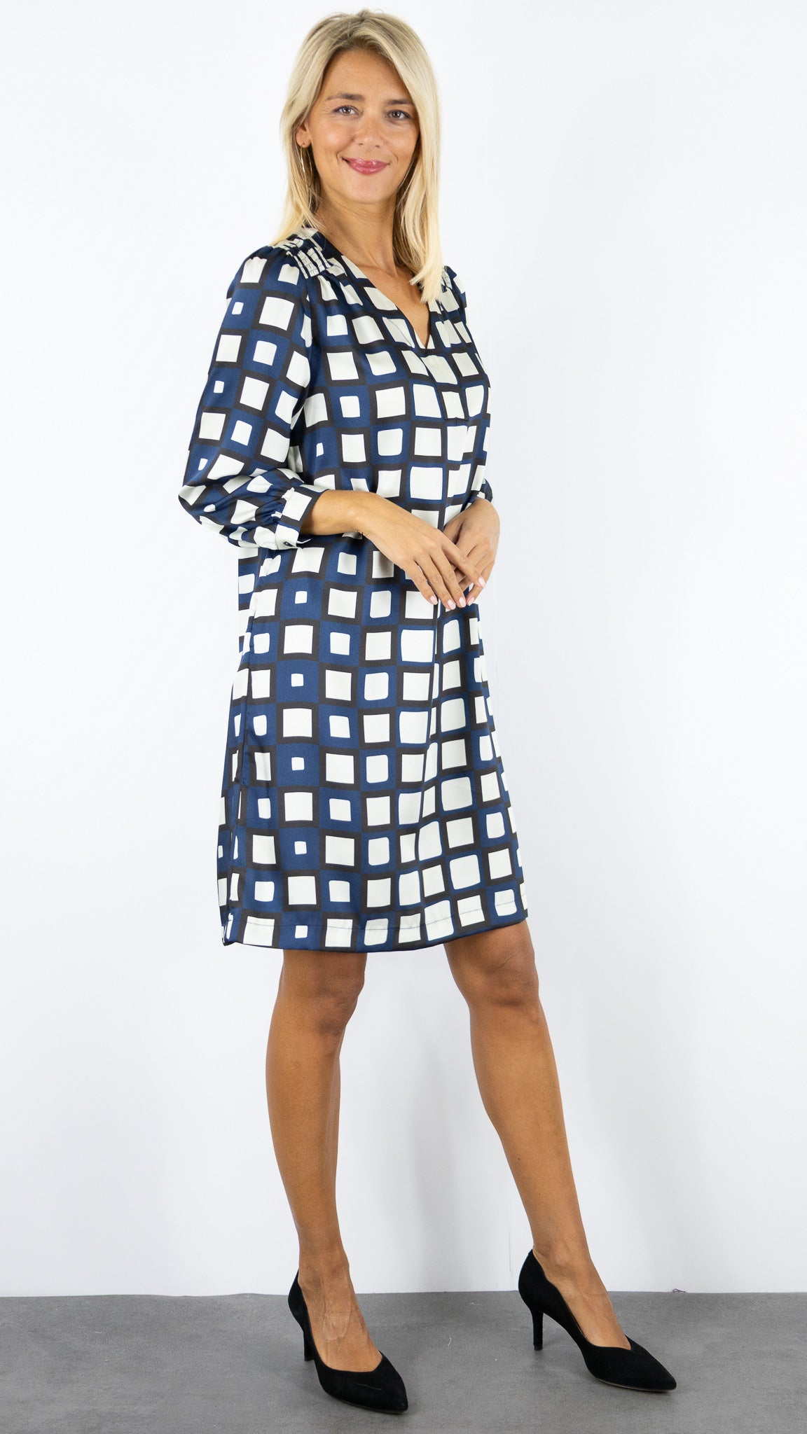 ROBE IMPRIMEE A CARREAUX MARINE NOIR POUR FEMME ROBE HABILLEE CEREMONIE GERARD DAREL LEONIE DCR18 C181