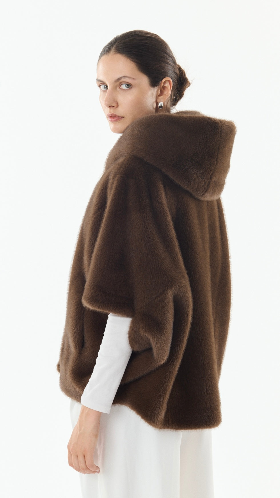CAPE EN FAUSSE FOURRURE A CAPUCHE POUR FEMME GIOVANNI LEONIE#COLOR_MARRON