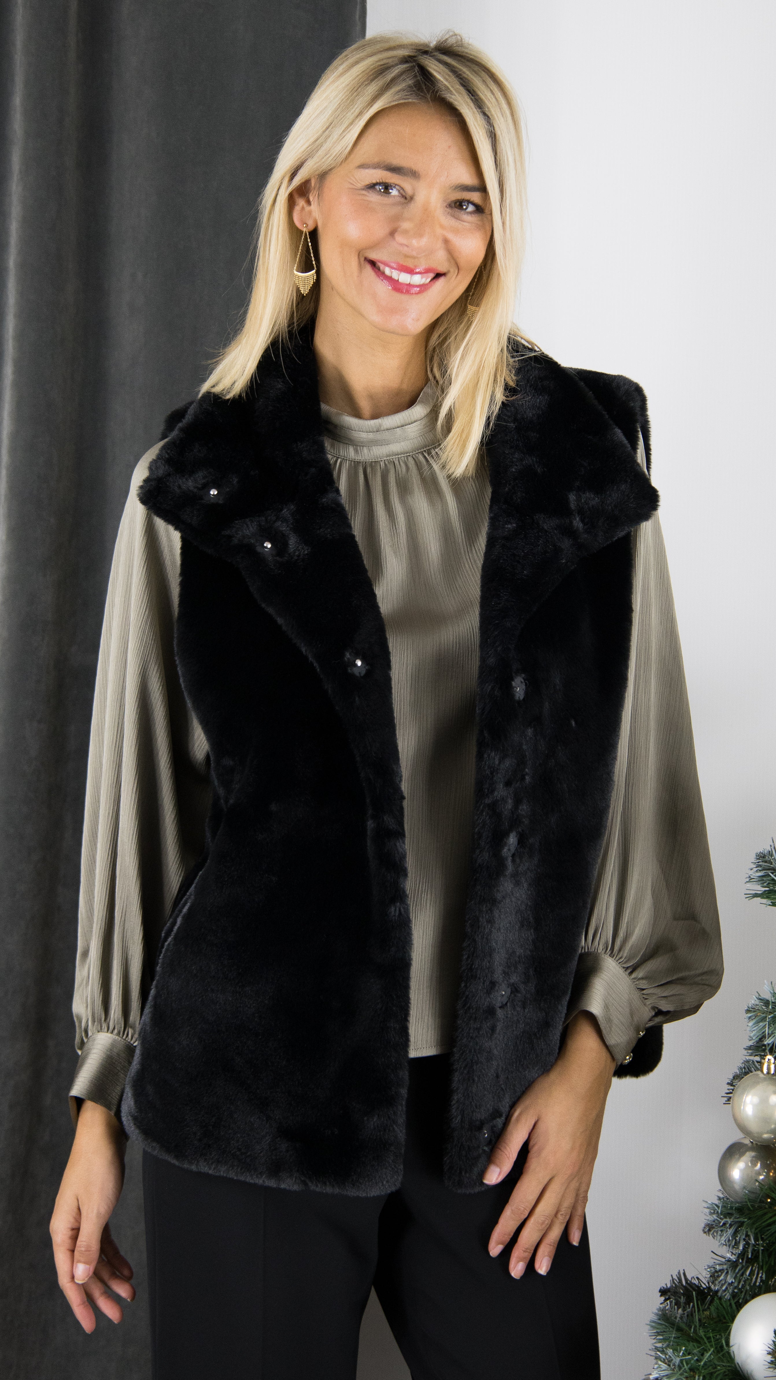 GILET SANS MANCHES EN FAUSSE FOURRURE VOUS LISON 7002511#COLOR_BLACK/NOIR