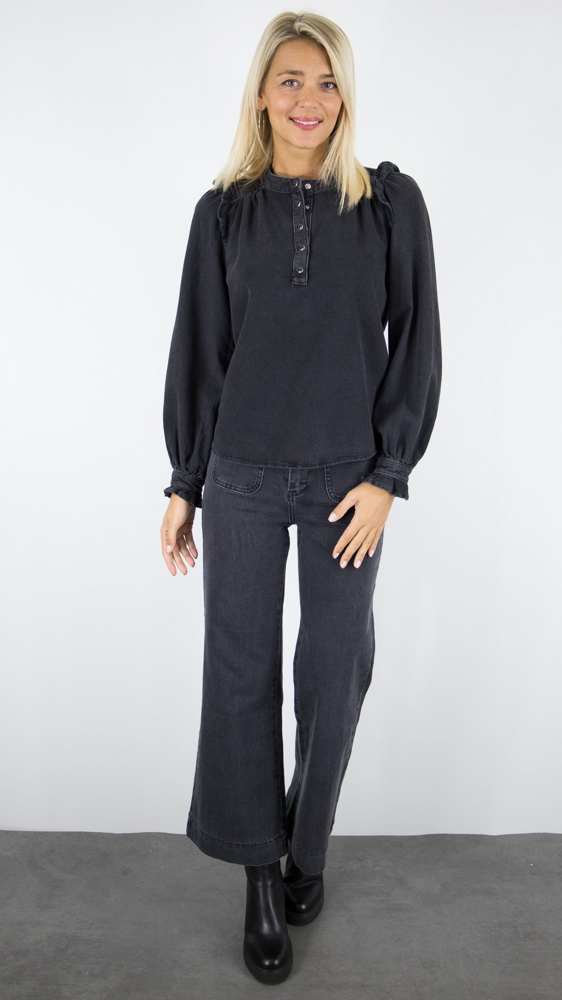 CHEMISE EN JENANS AVEC COL MONTANT VOLANTE BLACKSTONE FEMME BA&SH MIO