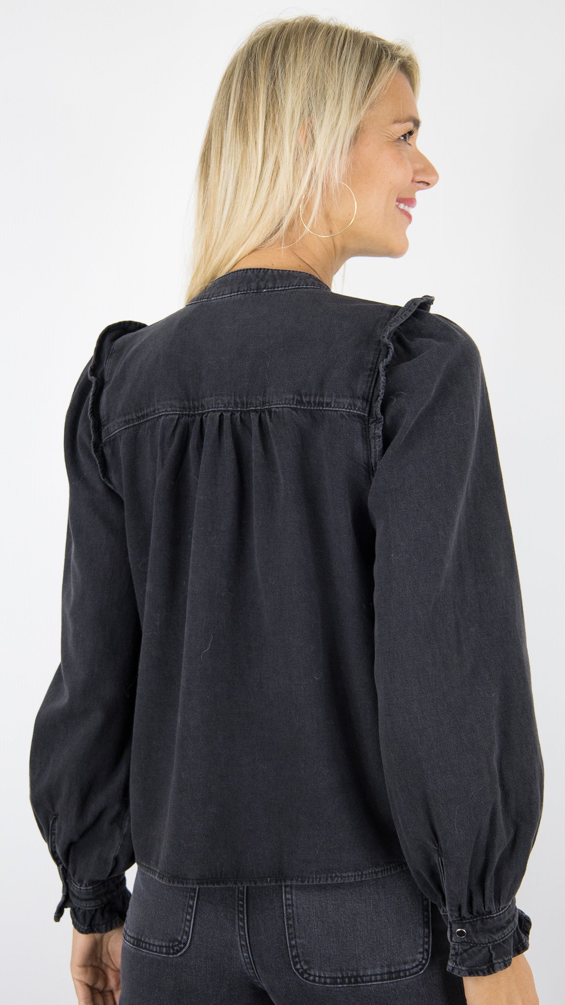 CHEMISE EN JENANS AVEC COL MONTANT VOLANTE BLACKSTONE FEMME BA&SH MIO