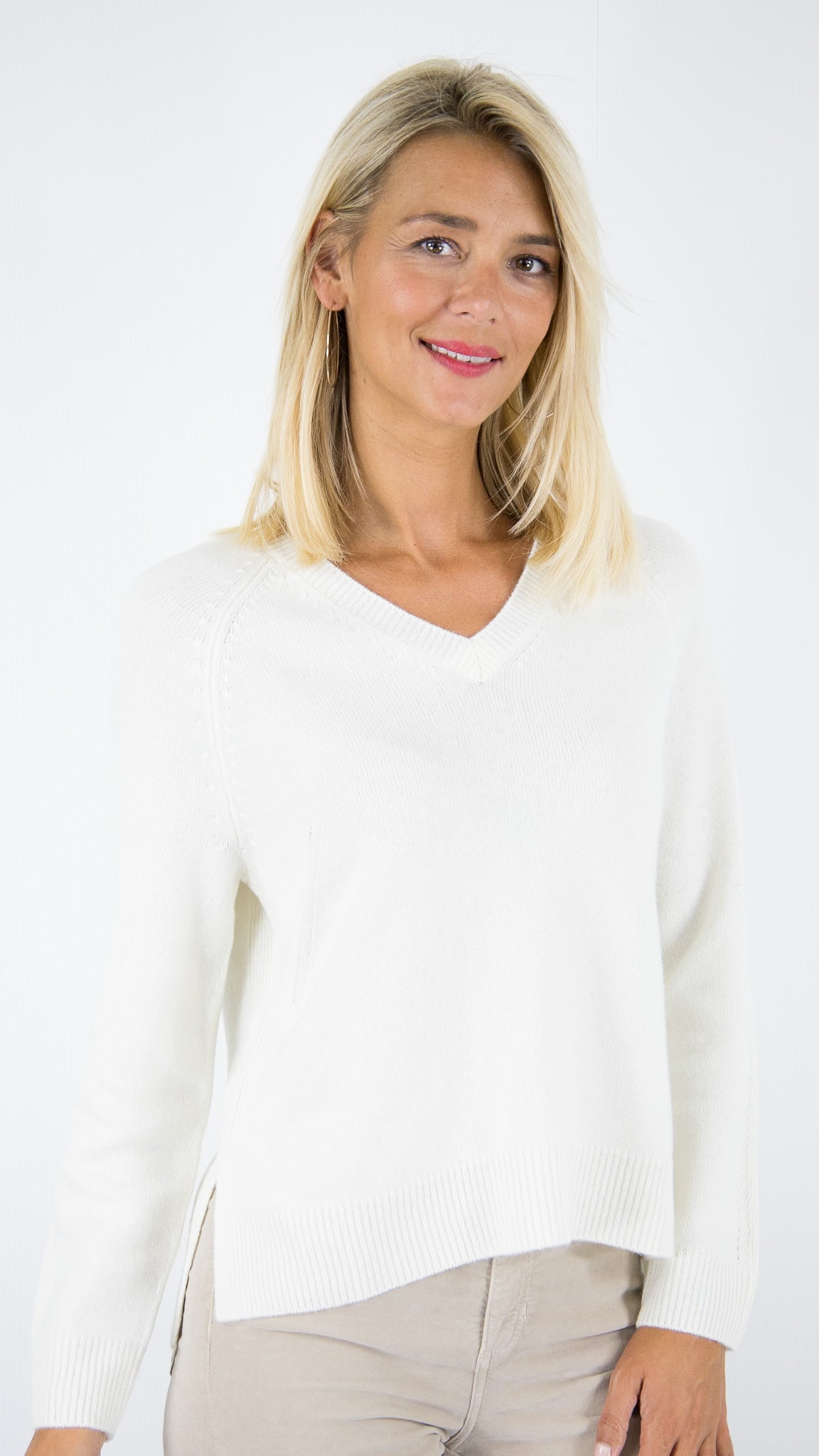PULL V DROIT FEMME EN LAINE MAUD ET SACHA MJF027W #COLOR_21006/FLOCON ECRU