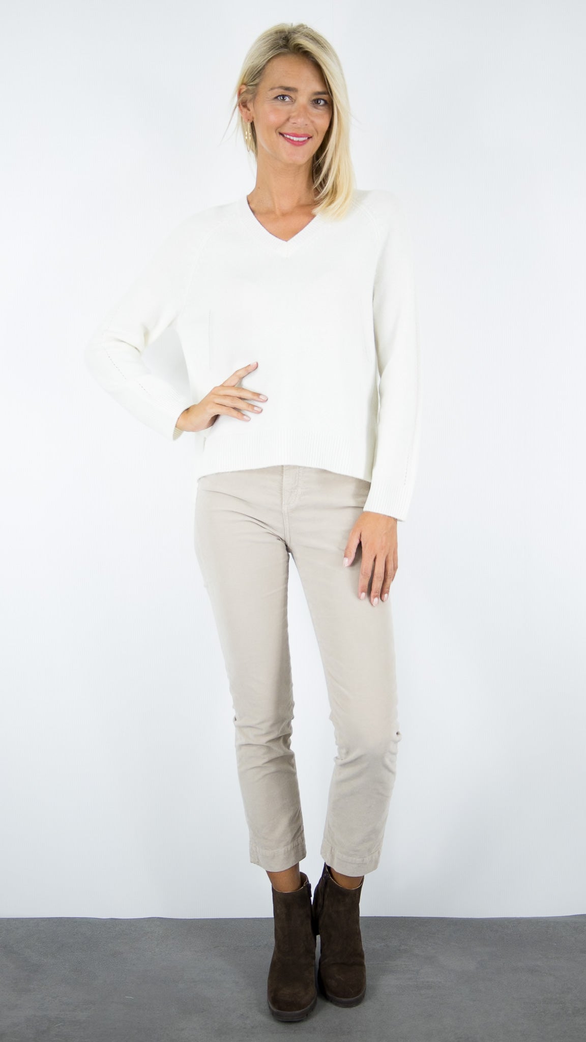 PULL V DROIT FEMME EN LAINE MAUD ET SACHA MJF027W #COLOR_21006/FLOCON ECRU