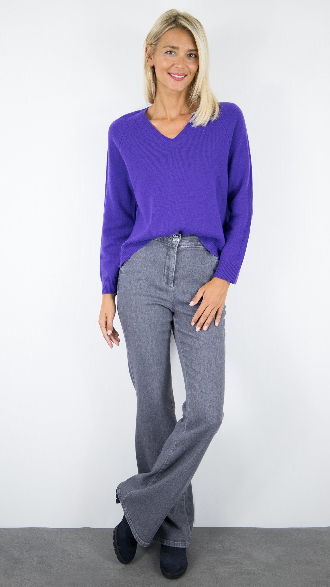 PULL V DROIT FEMME EN LAINE MAUD ET SACHA MJF027W #COLOR_24121/PURPLE VIOLET
