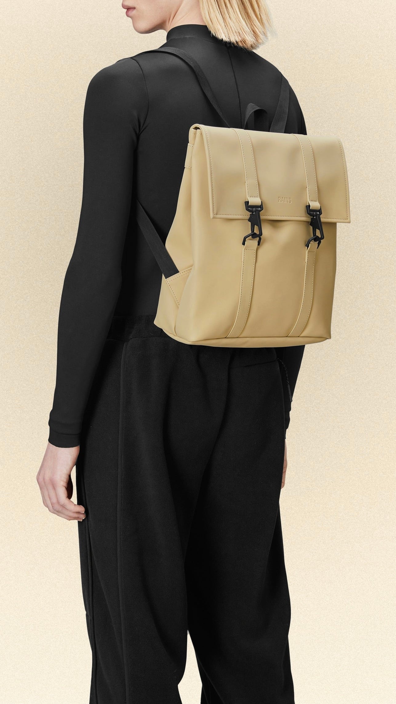 SAC A DOS IMPERMEABLE RAINS MSN BAG MINI 13310 SAND