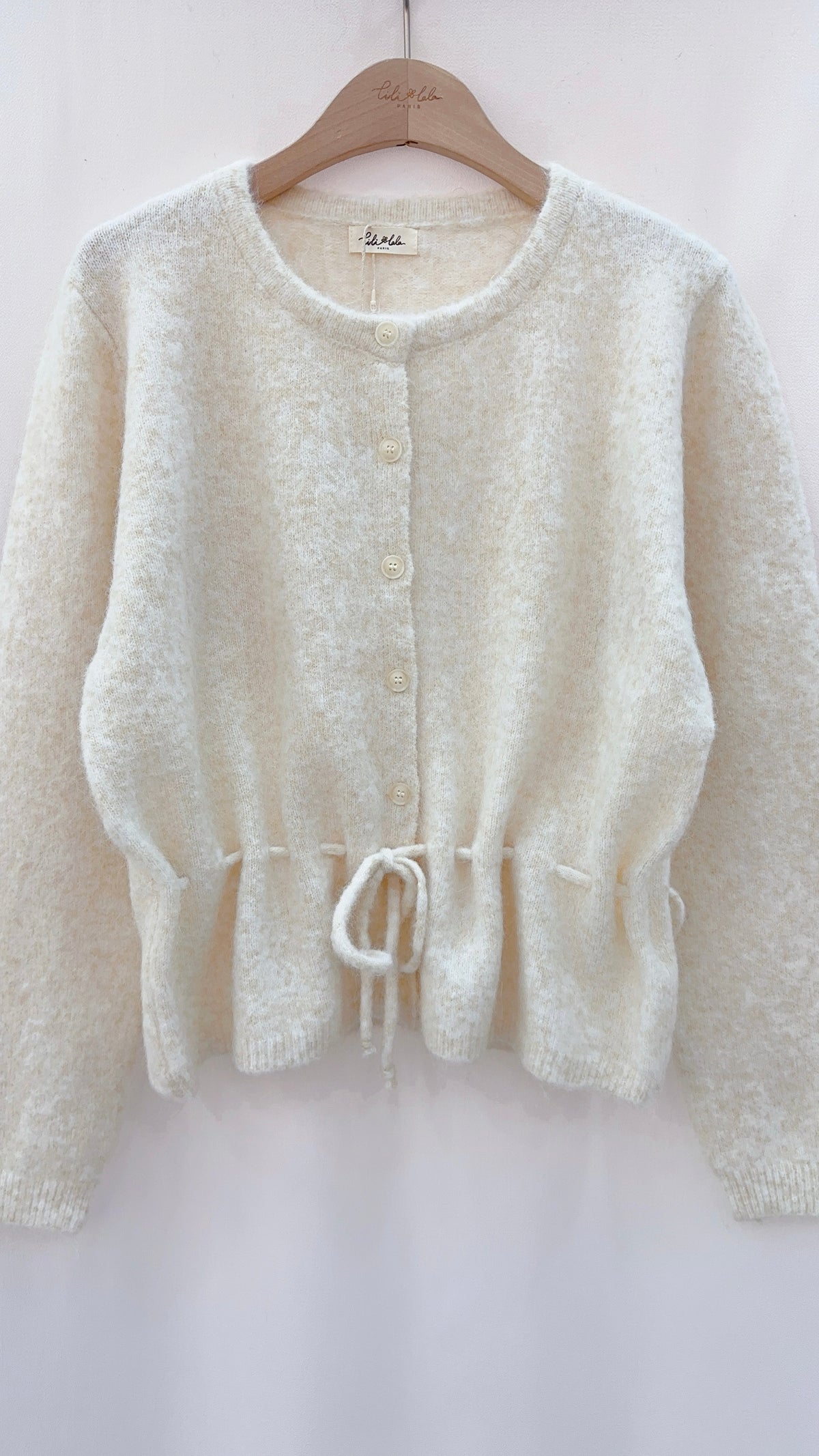 GILET EN LAINE AVEC LIENS DE SERRAGE A LA TAILLE POUR FEMME LILI ET LALA 65239#COLOR_ECRU