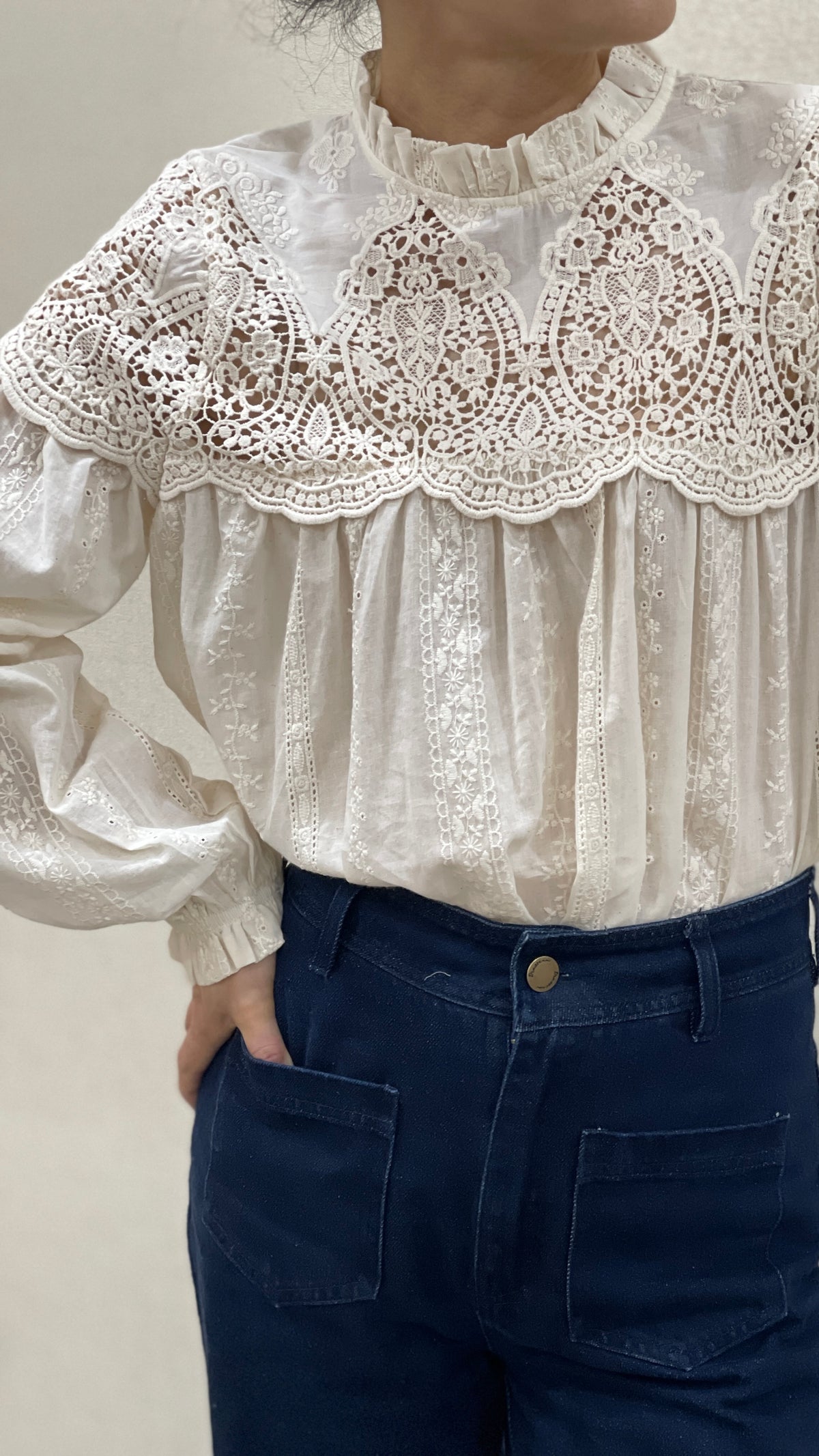 BLOUSE DENTELLE BRODEE ECRUE POUR FEMME IT HIPPIE M699-44