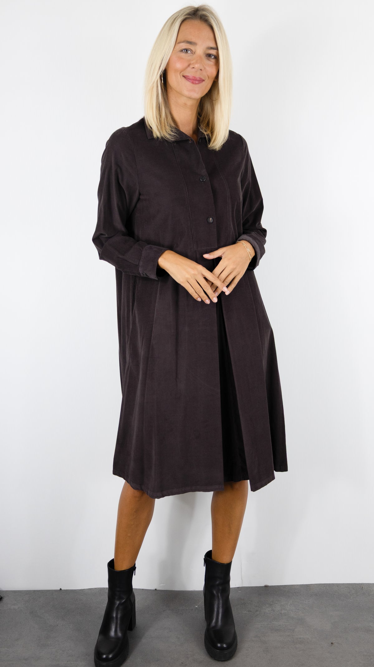 ROBE CHEMISE EVASEE EN VELOURS COTELE ROSSO 35 N1952V/2202#COLOR_748/CHOCO