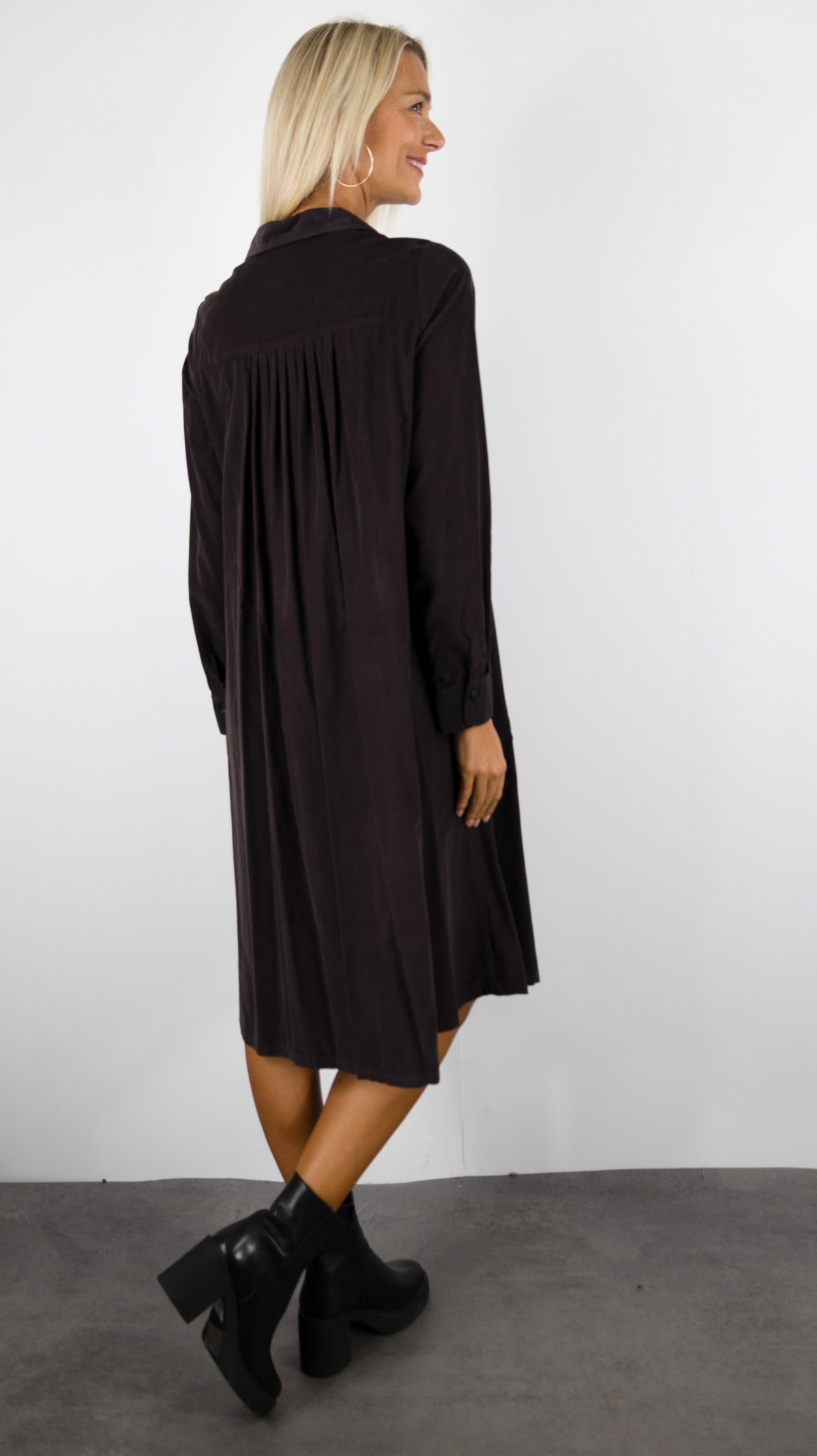 ROBE CHEMISE EVASEE EN VELOURS COTELE ROSSO 35 N1952V/2202#COLOR_748/CHOCO