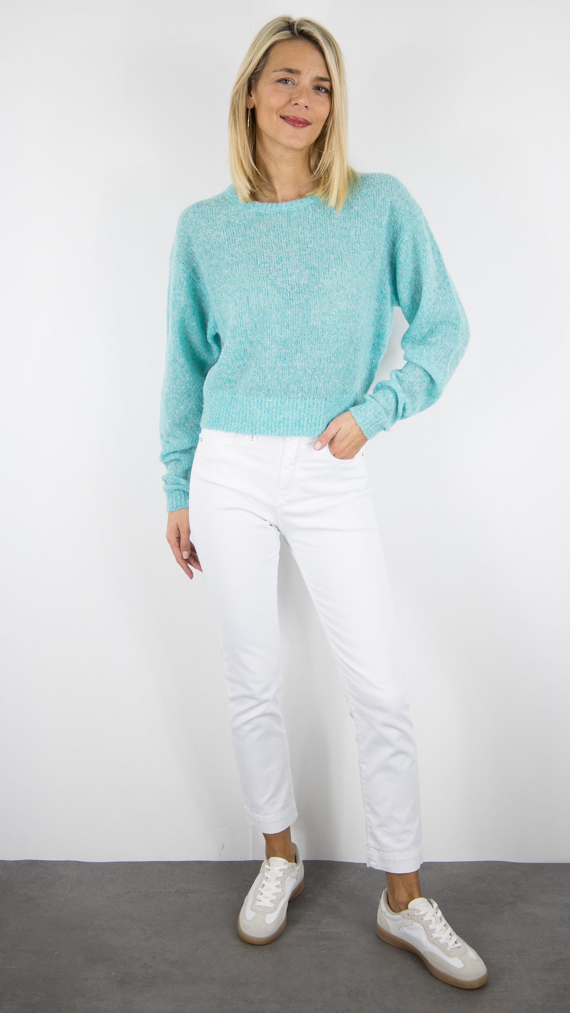 PULL COURT EN LAINE POUR FEMME TURQUOISE FLUO CHINE AMERICAN VINTAGE NUGGY