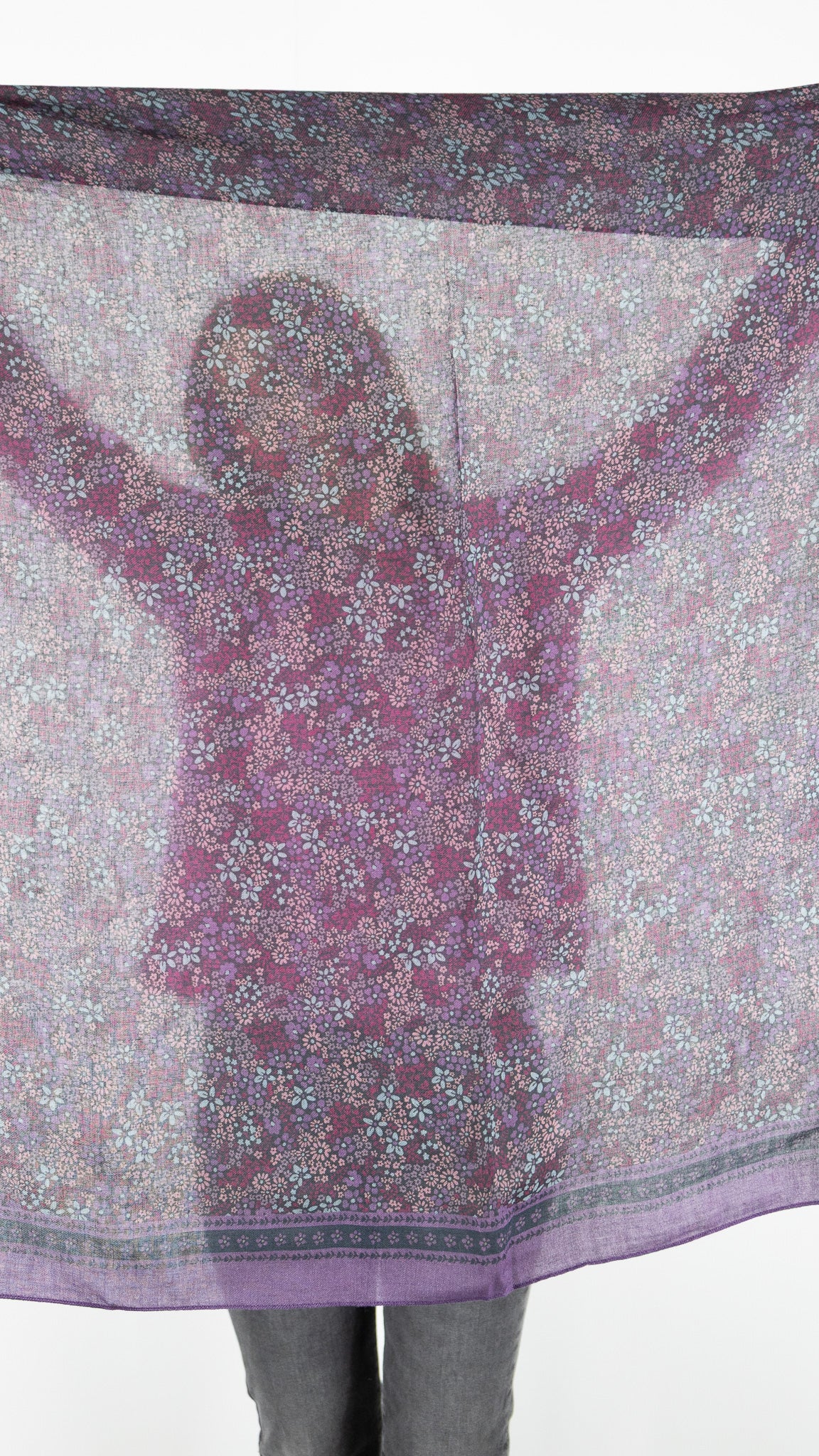 CARRE EN LAINE IMPRIME FLEURI DES PETITS HAUTS NYDOU FRAMBOISE GOLDEN