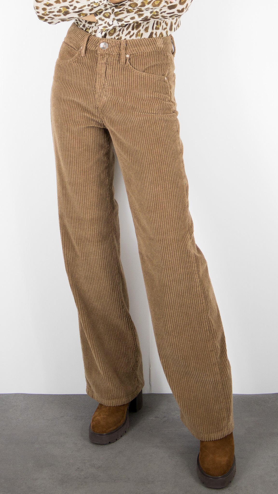 PANTALON LARGE VELOURS COTELE POUR FEMME ISLOW OSCAR CABLE CORD#COLOR_LAMA/CAMEL
