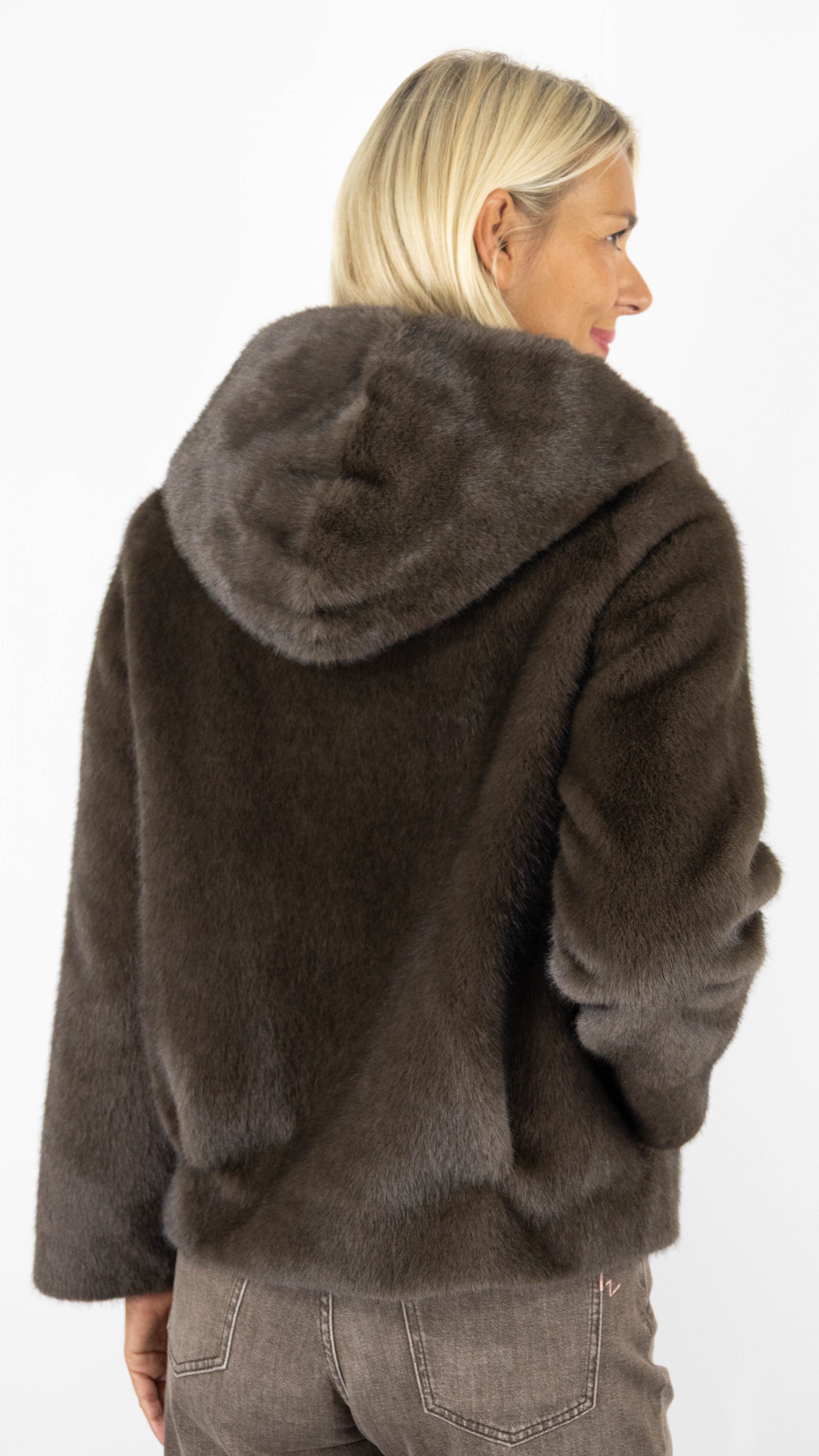BLOUSON D'HIVER A CAPUCHE EN FAUSSE FOURRURE POUR FEMME GERARD DAREL AGATHE CIGARE CHOCO