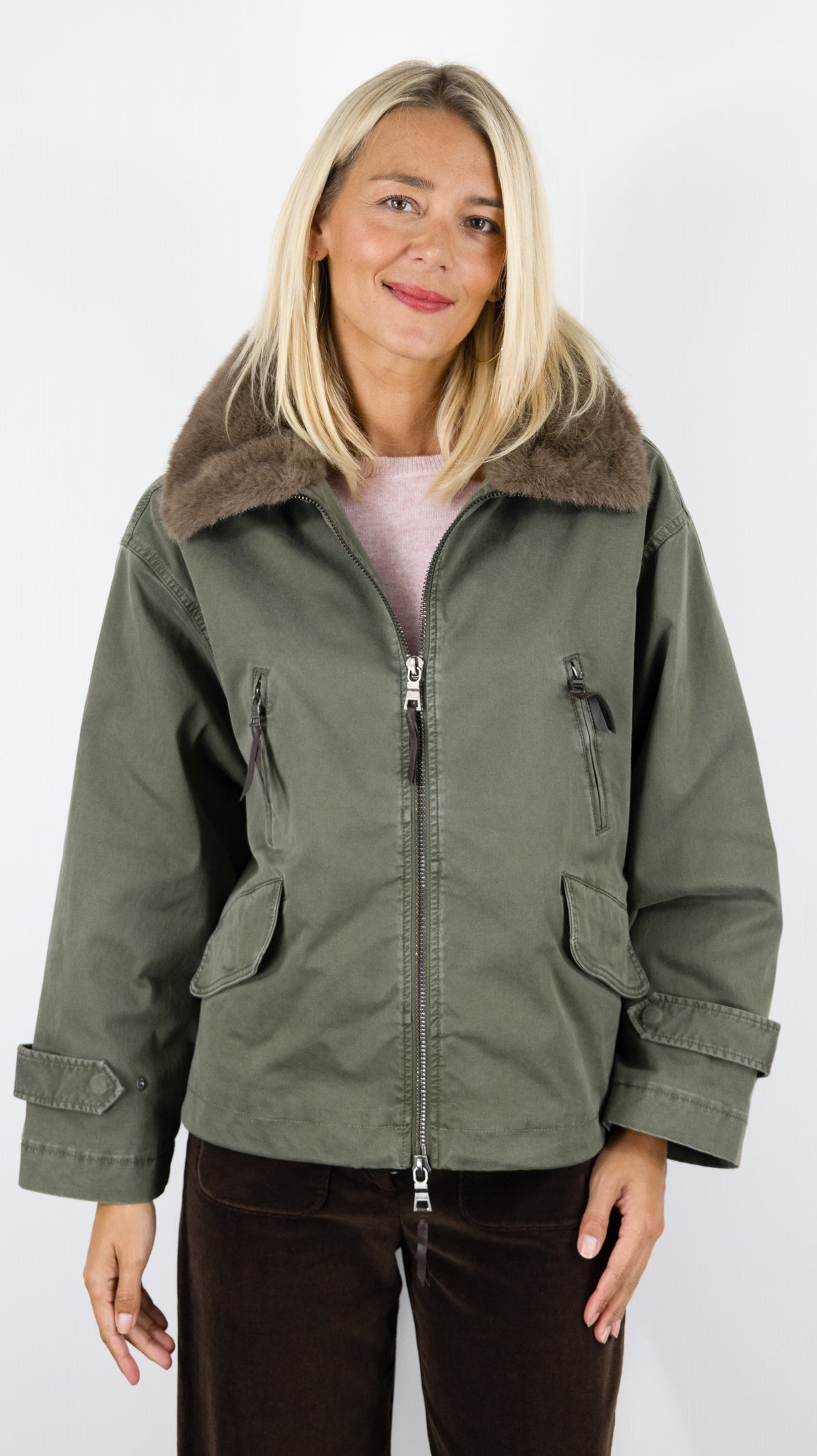 PARKA COURTE EVASEE FAUSSE FOURRURE BLONDE N°8 TYRA 2#COLOR_7259/KAKI
