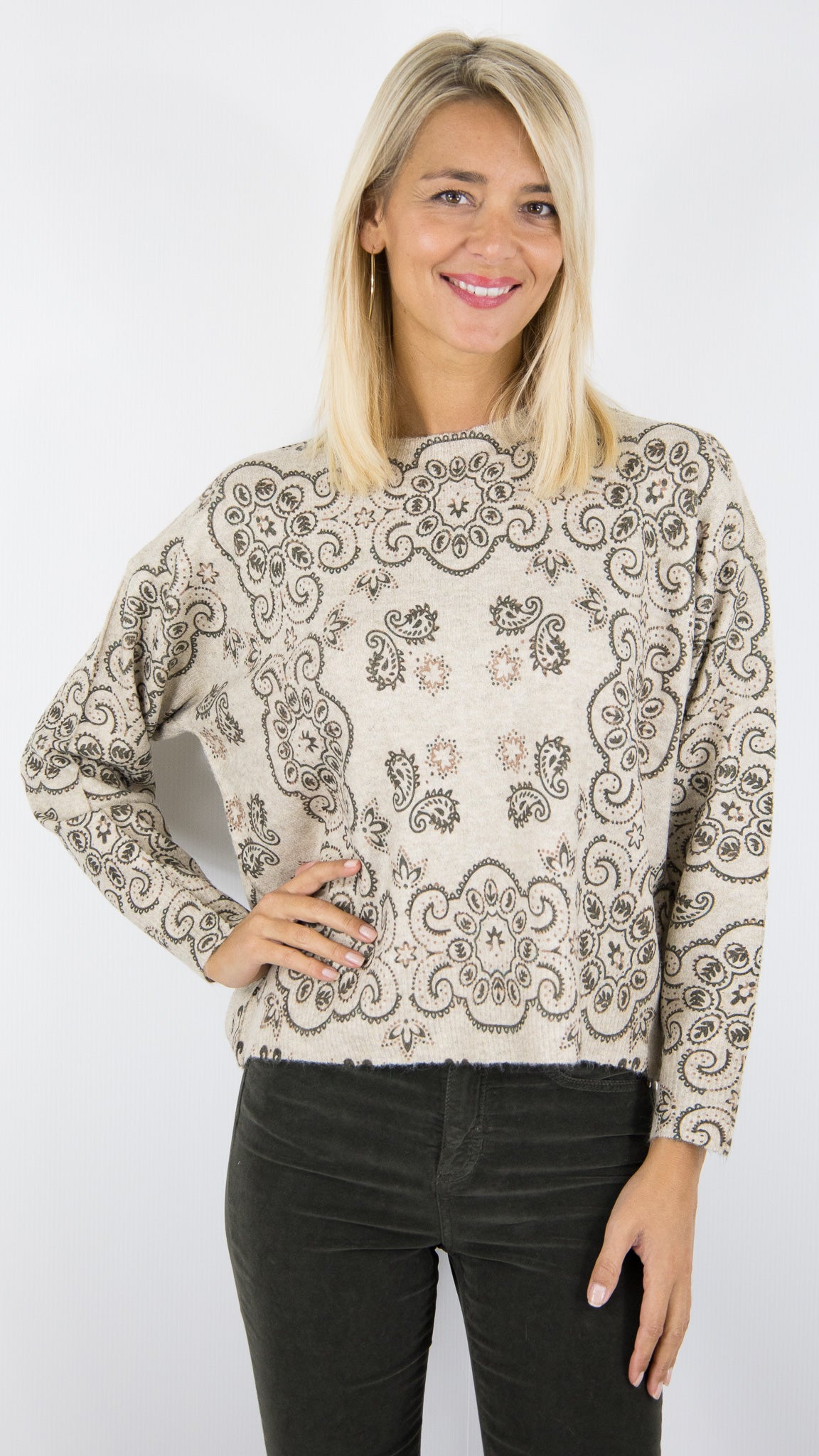 PULL DROIT MOSAIQUE TAUPE FEMME IN APRIL 1986