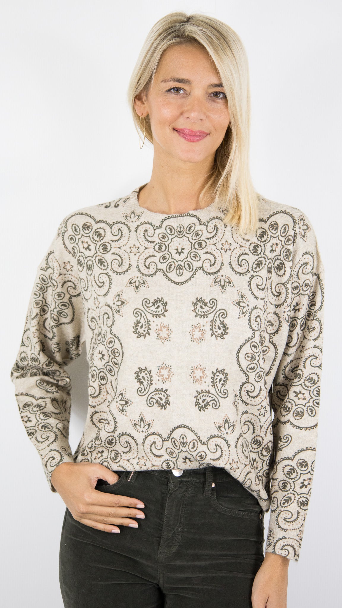 PULL DROIT MOSAIQUE TAUPE FEMME IN APRIL 1986