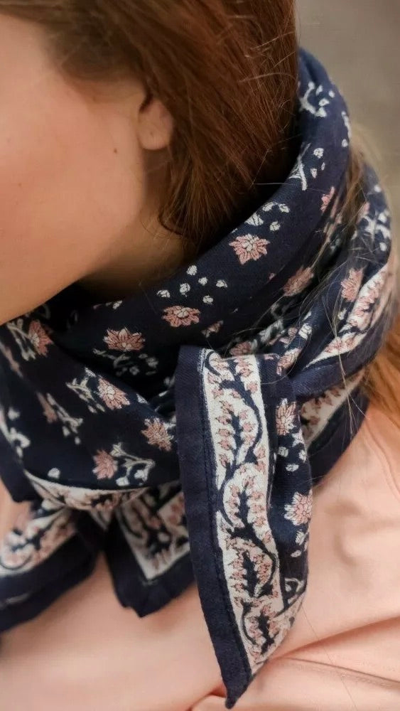 ECHARPE IMPRIMEE EN COTON PUNAM BELLEMME MYRTILLE