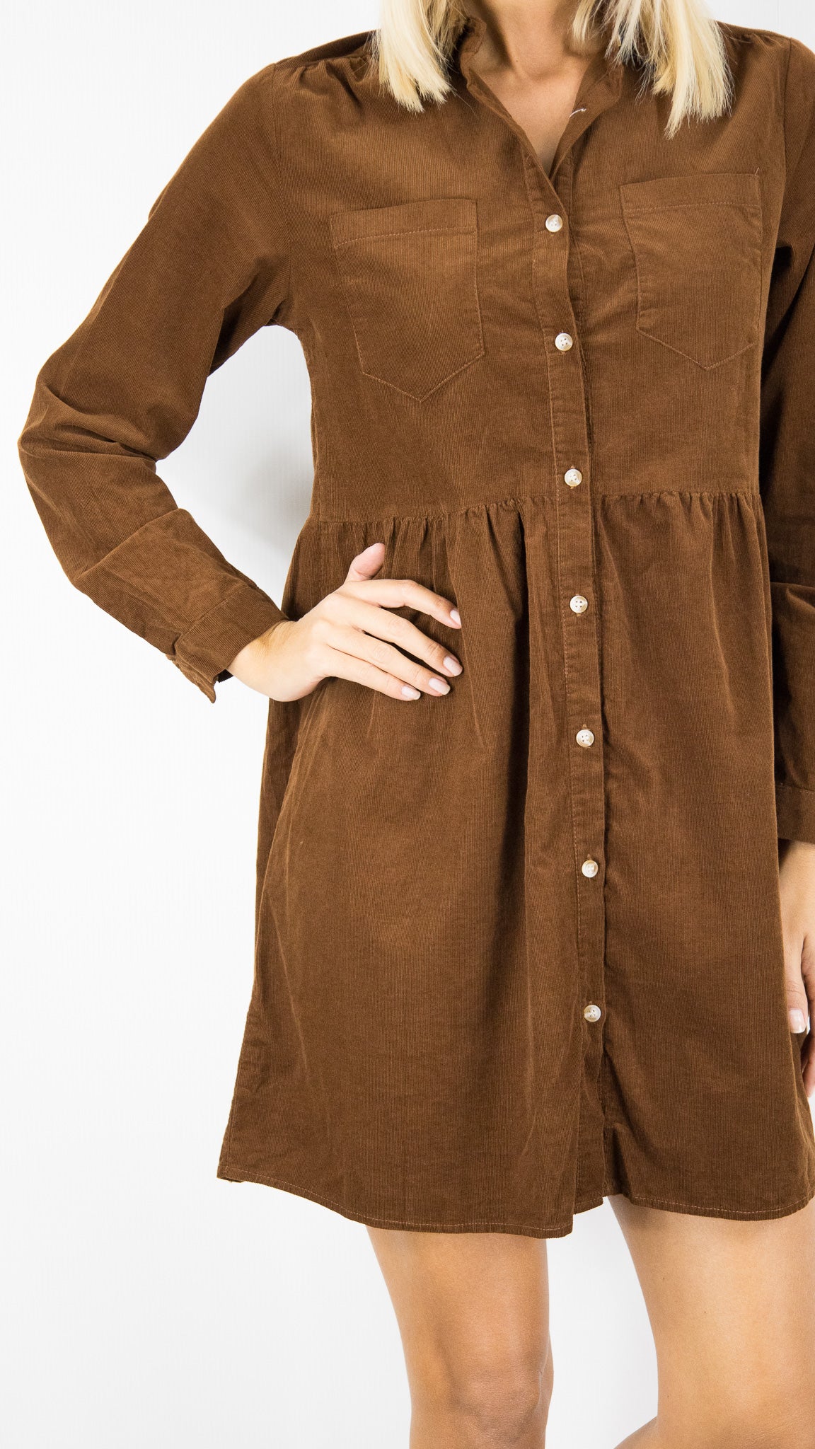 ROBE EVASEE EN VELOURS IN APRIL 1986 R5932#COLOR_CAMEL