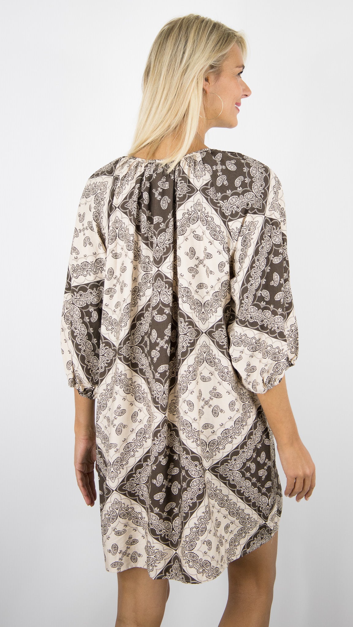 ROBE FLUIDE IMPRIME CACHEMIRE MARRON IN APRIL 1986 R5987