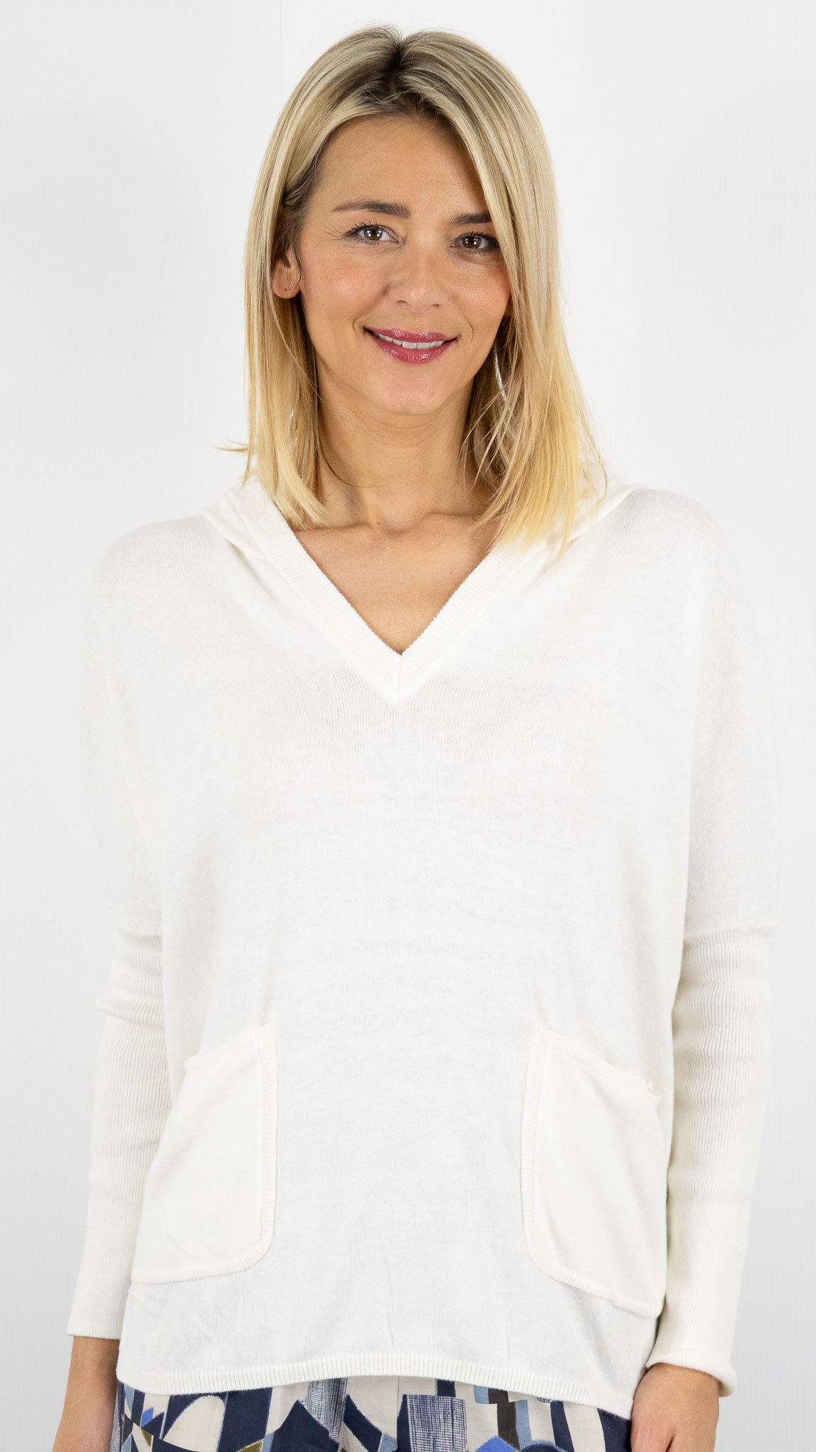 PULL AMPLE A CAPUCHE EN COTON POUR FEMME ECRU NOT SHY SEILA