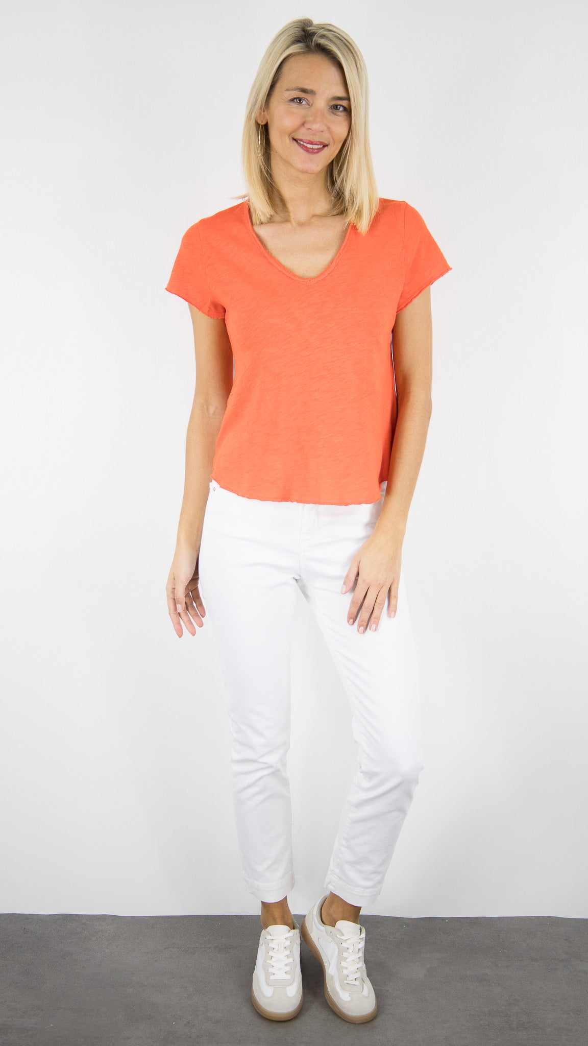TEE-SHIRT MANCHES COURTES COL V EN COTON AMERICAN VINTAGE SONOMA#COLOR_GASPACHO/ORANGE