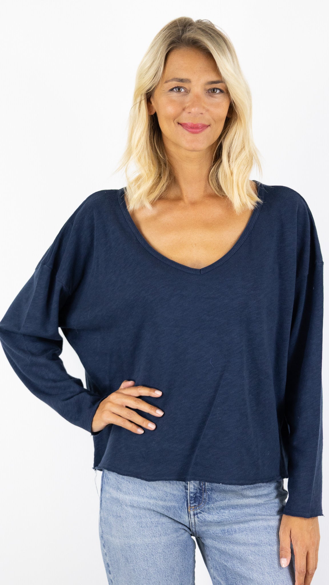 TEE-SHIRT AMPLE EN COTON COL V AMERICAN VINTAGE SONOMA#COLOR_MARINE