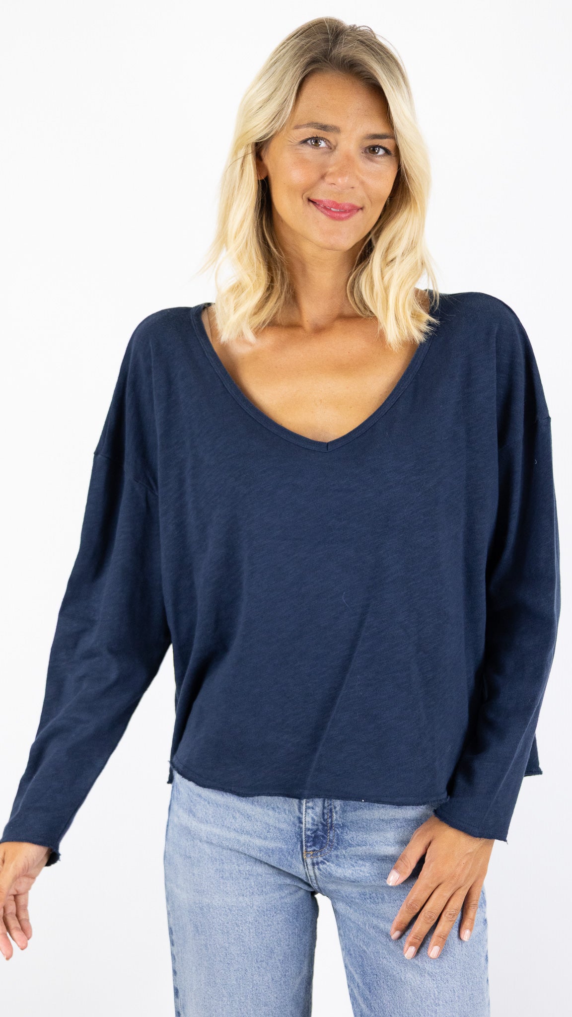 TEE-SHIRT AMPLE EN COTON COL V AMERICAN VINTAGE SONOMA#COLOR_MARINE