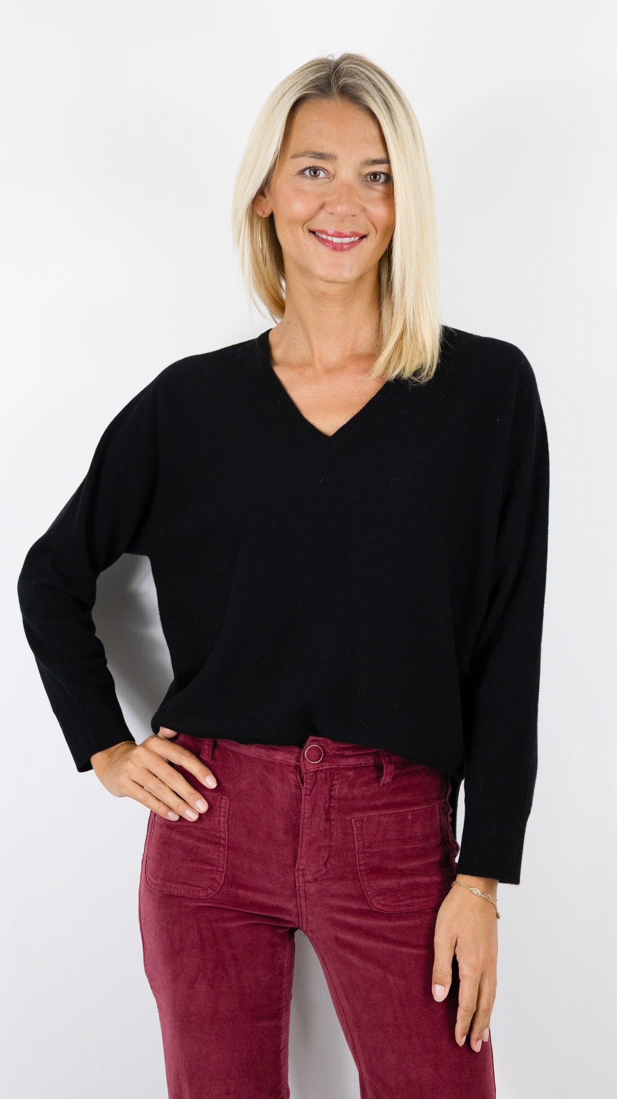 PULL COL V EN LAINE MERINOS POUR FEMME MAUD ET SACHA CK26M03M#COLOR_CW041/NOIR