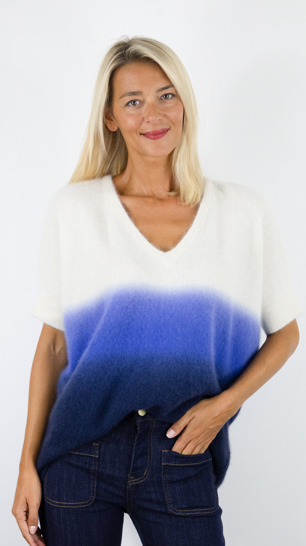 PULL COL V MANCHES COURTES EN RACOON BLEU TIE AND DYE POUR FEMME ESTHEME WES26A82R