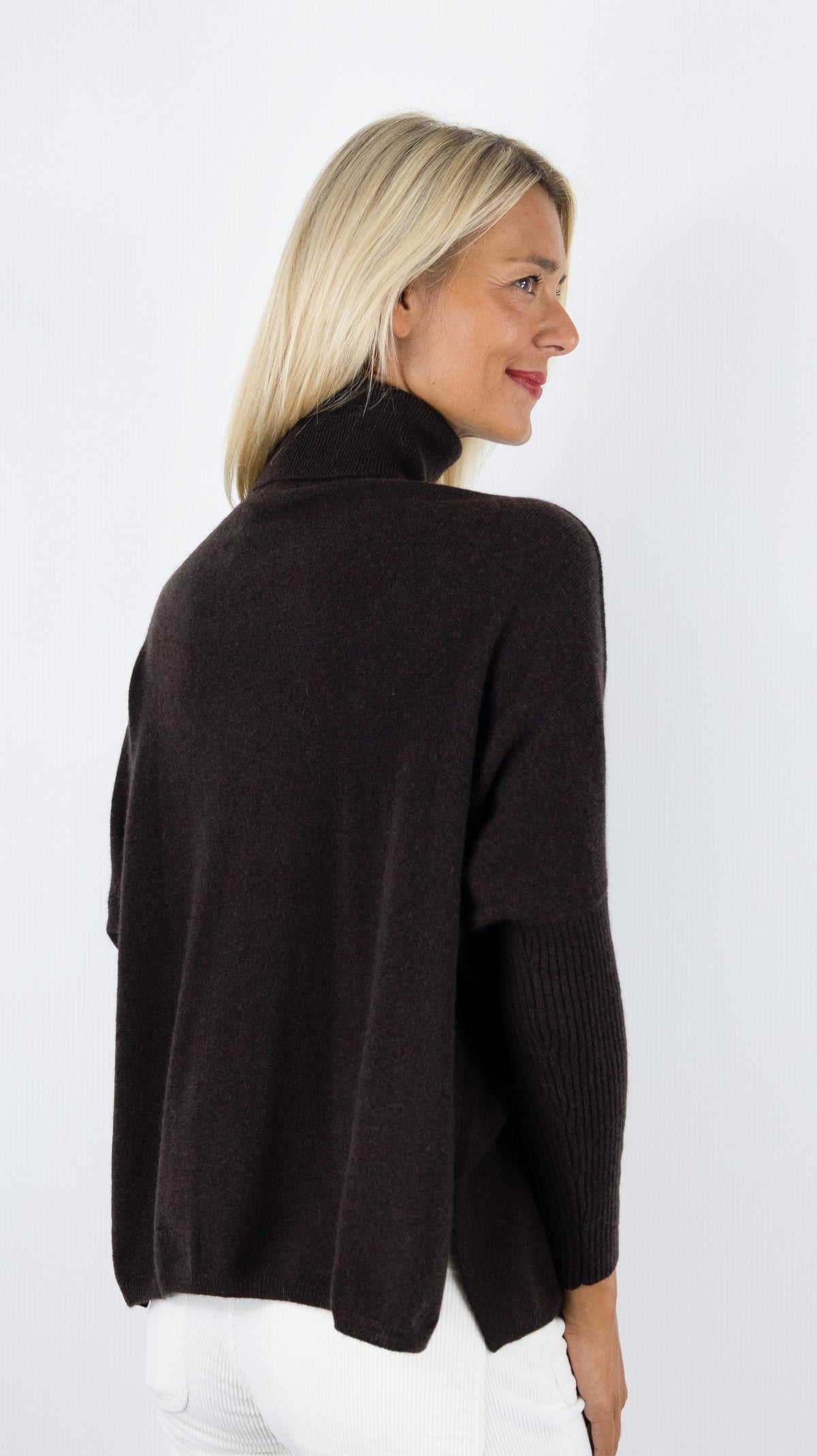 PULL AMPLE COL ROULE EN CACHEMIRE POUR FEMME NOT SHY MARGARETH#COLOR_CACAO