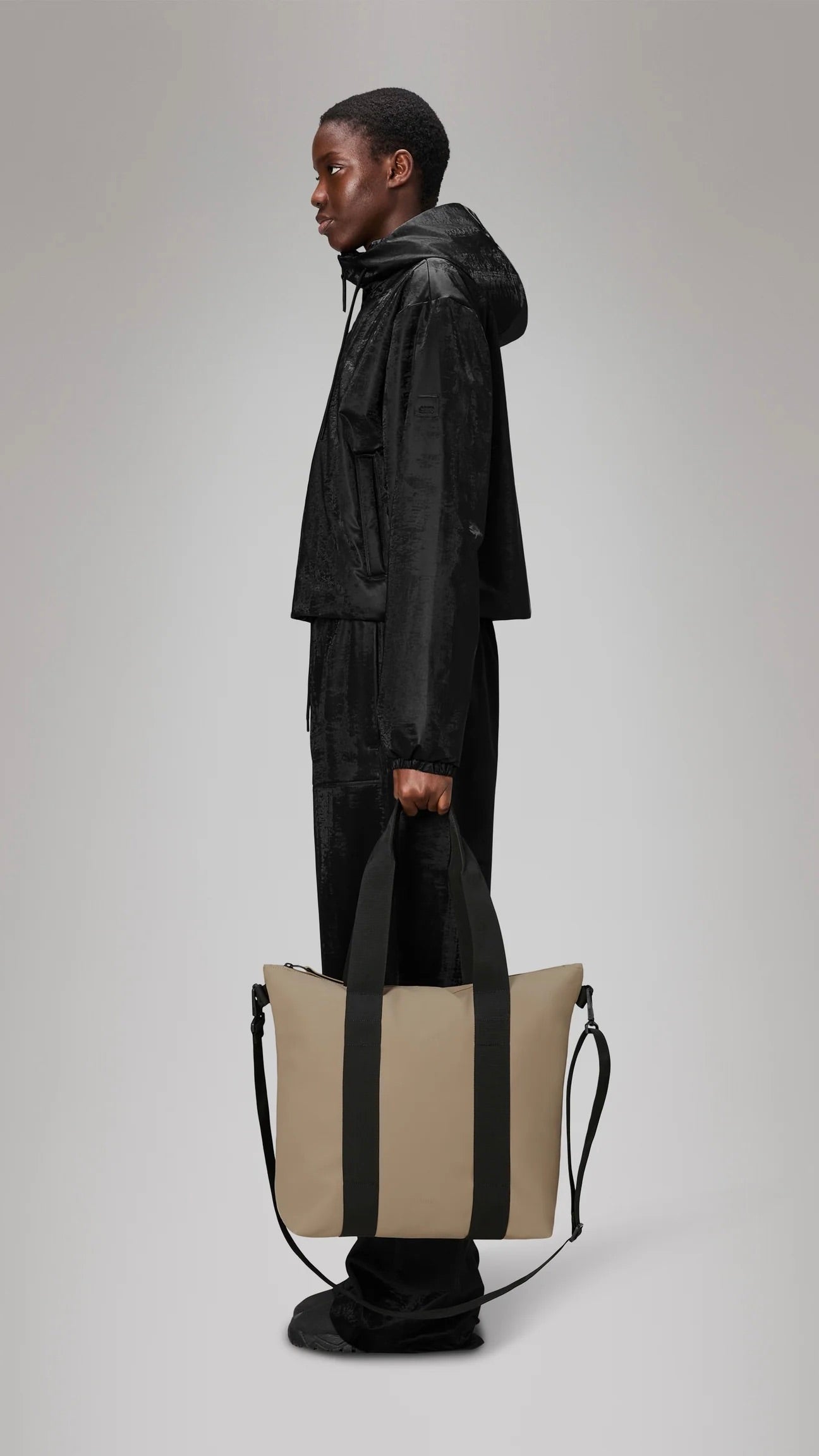 SAC IMPERMEABLE RAINS TOTE BAG MINI 14160#COLOR_133/BEIGE
