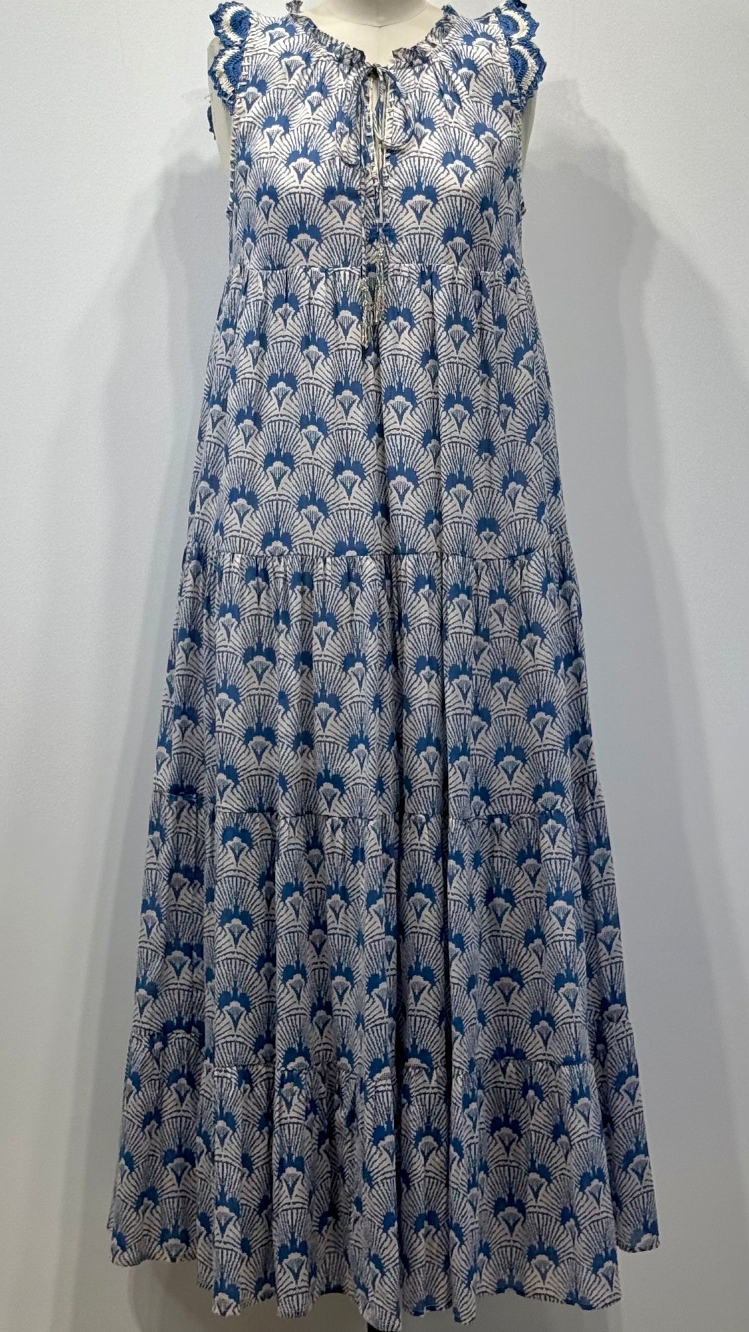 ROBE LONGUE SANS MANCHES IMPRIMEE EN COTON ZEINA GOA#COLOR_2421/BLEU