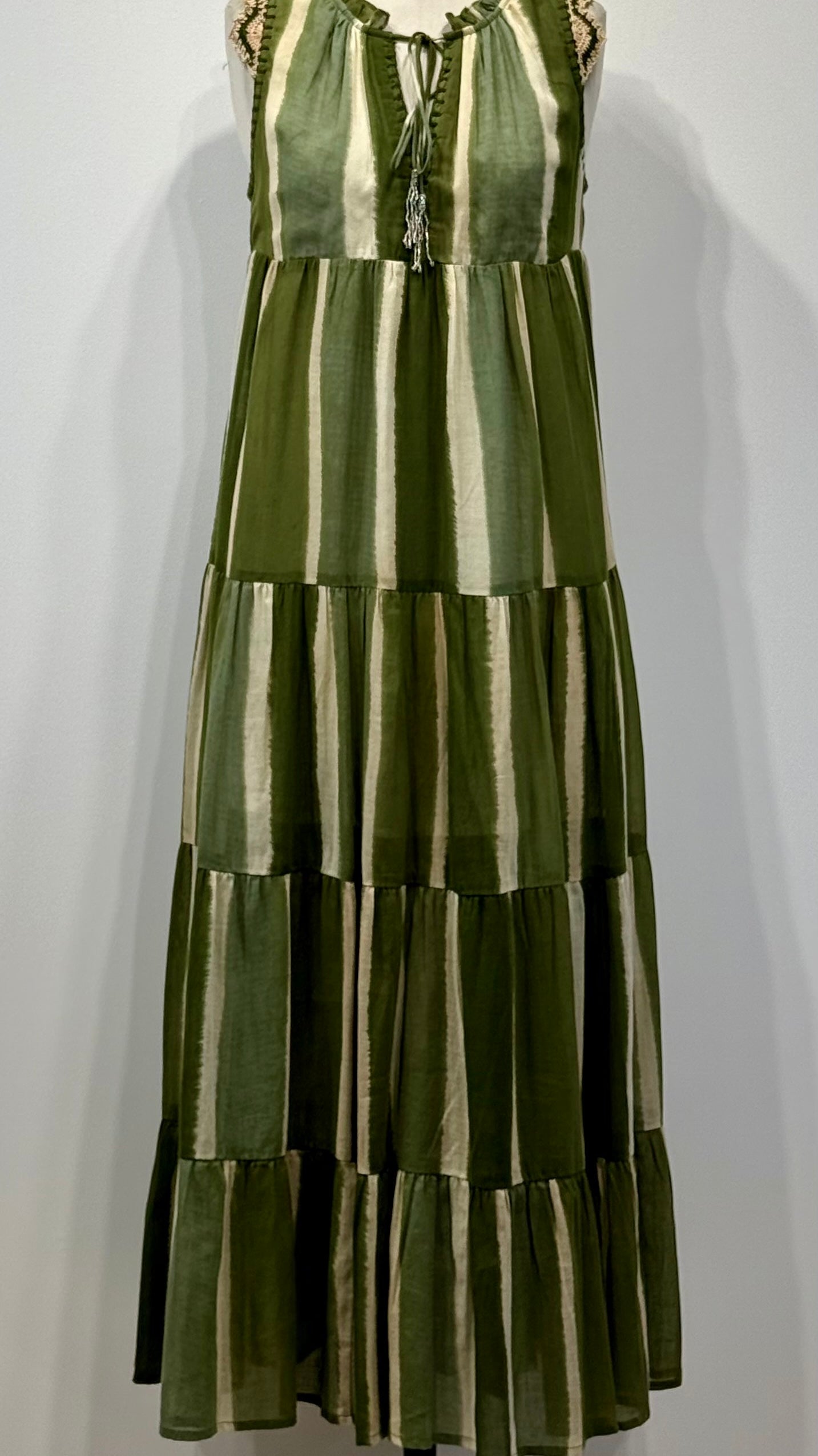 ROBE LONGUE SANS MANCHES IMPRIMEE EN COTON ZEINA GOA#COLOR_507/KAKI