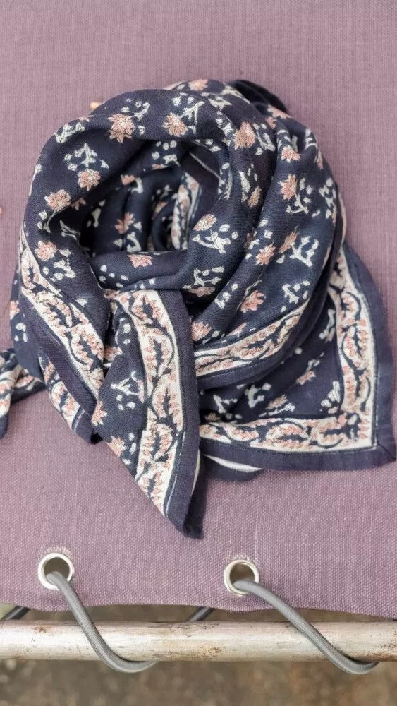 ECHARPE IMPRIMEE EN COTON PUNAM BELLEMME MYRTILLE