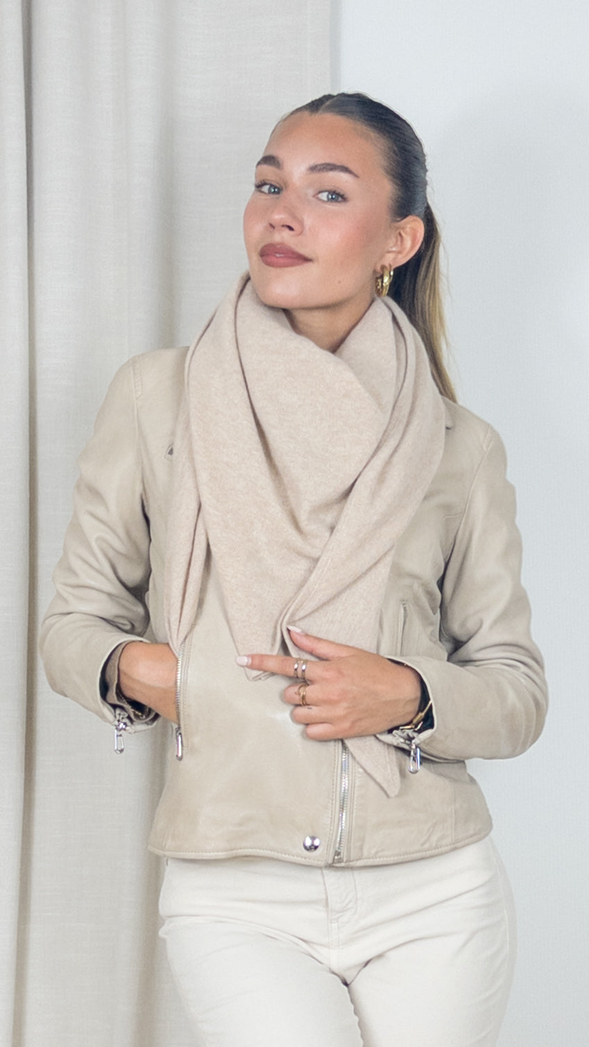 ECHARPE EN CACHEMIRE ELEONORE NOT SHY DUNE BEIGE