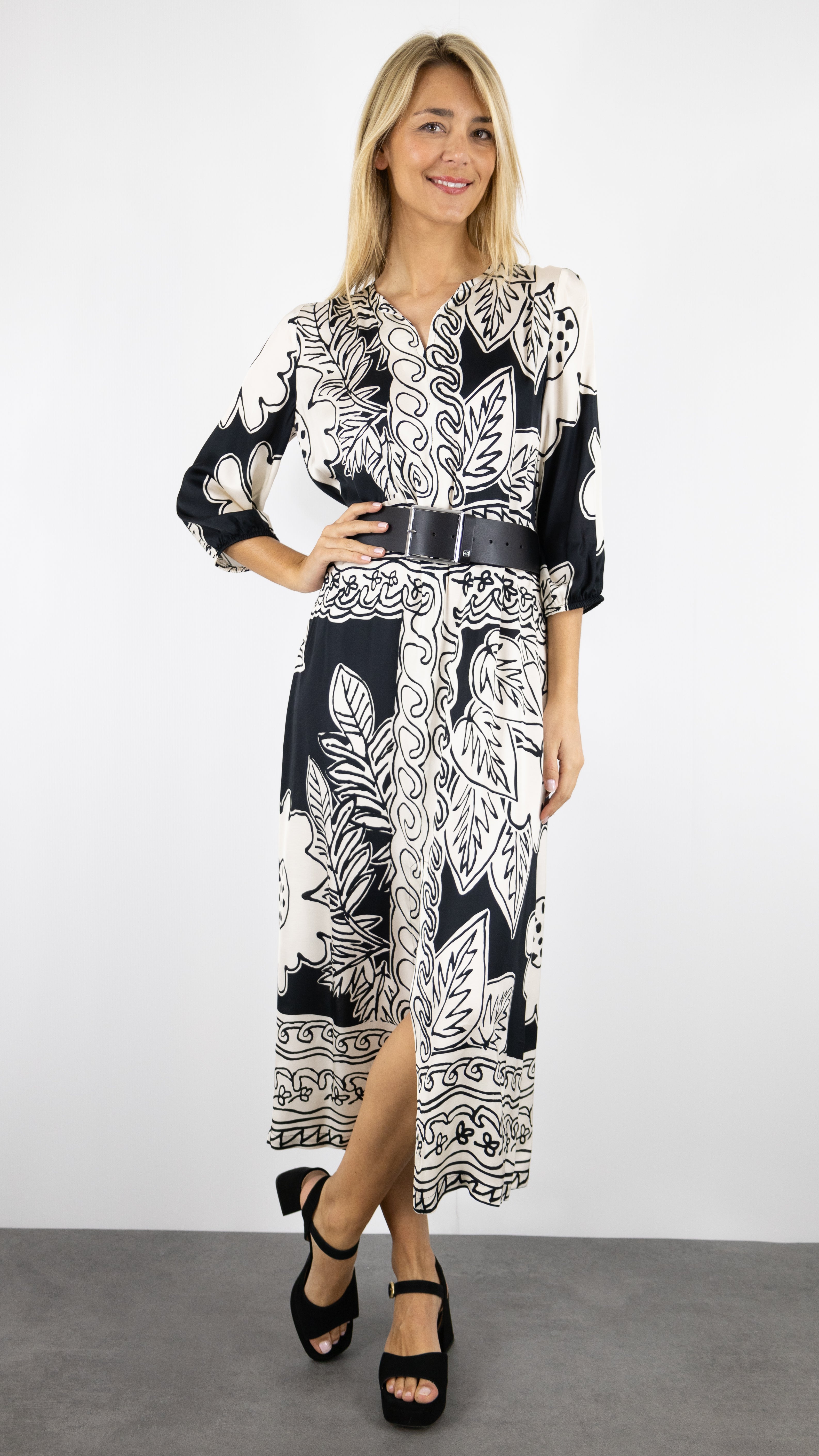 Robe 1159 Caroline Biss