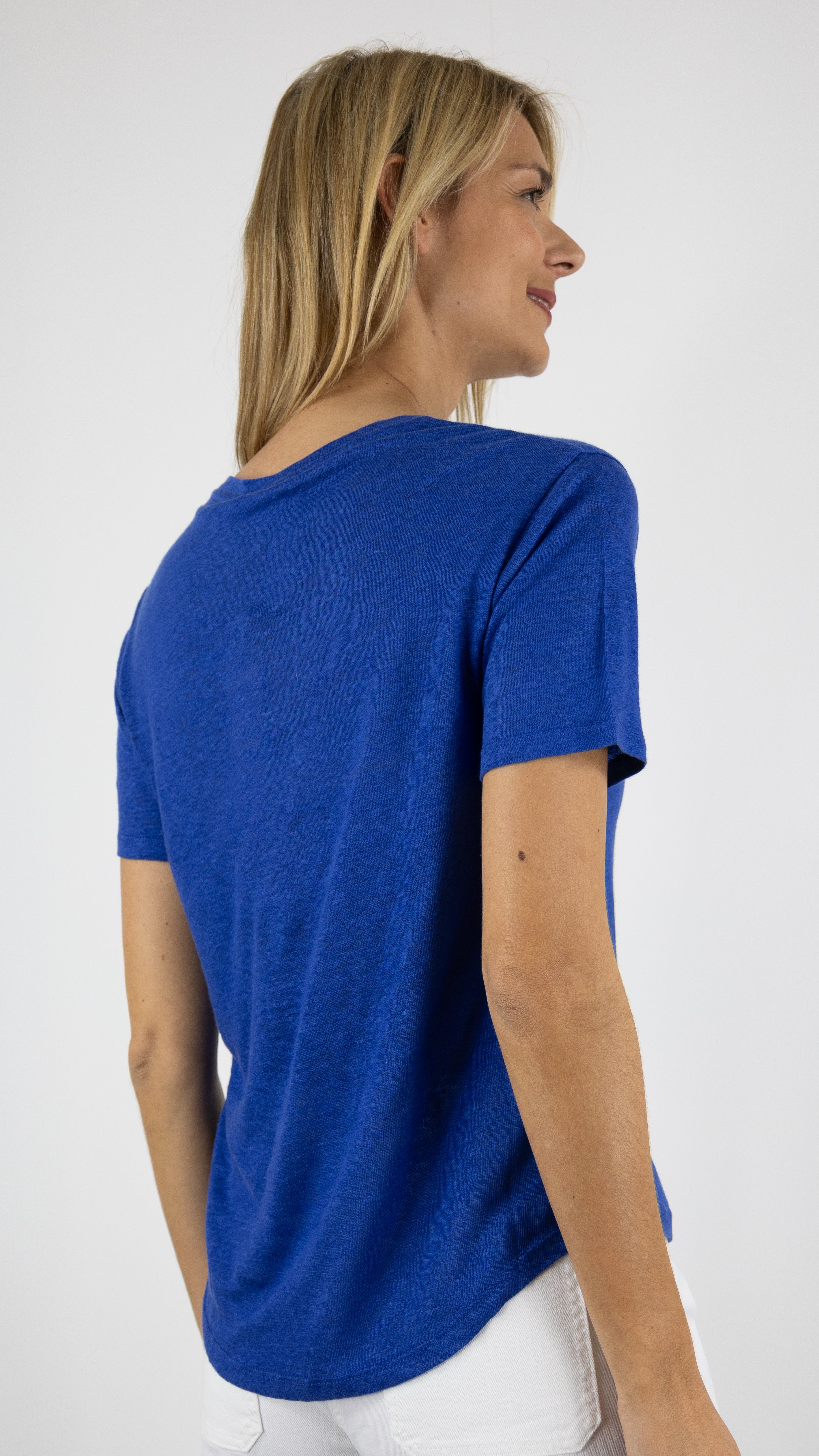 TEE SHIRT EN LIN V JATA NOT SHY#color_ATOLL/BLEU