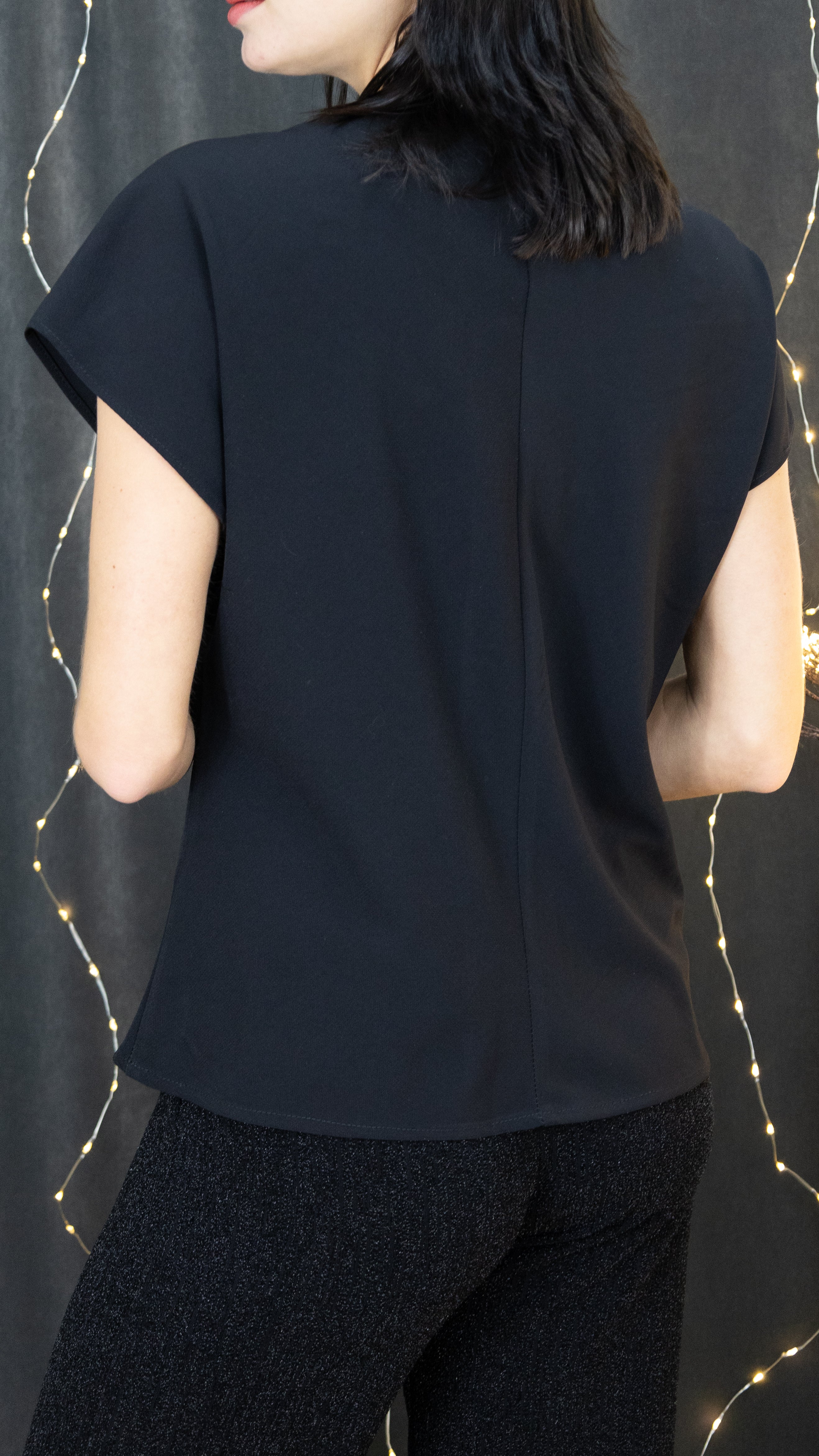 TOP FLUIDE SANS MANCHES EMA BLUE'S NACRE NOIR