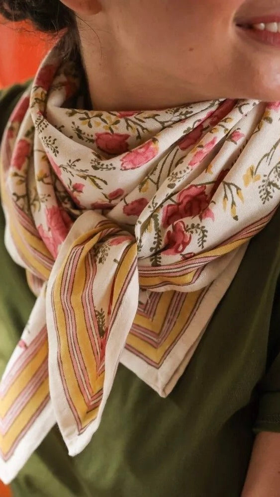 FOULARD IMPRIME PIVOINE EN COTON BELLEMME COLETTE