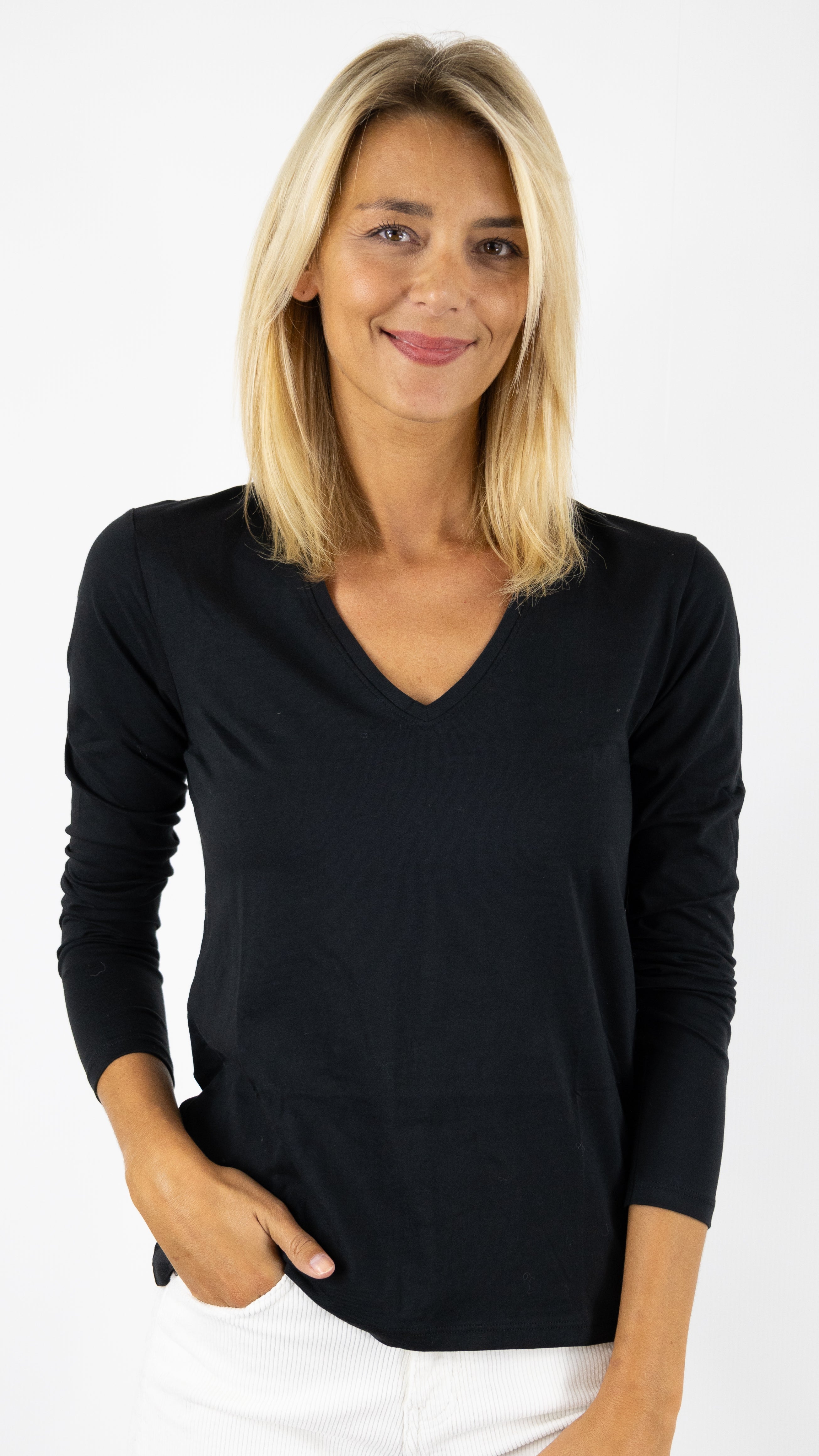 TEE SHIRT V EN COTON PIMA CHLOE ANONYM#COLOR_NOIR