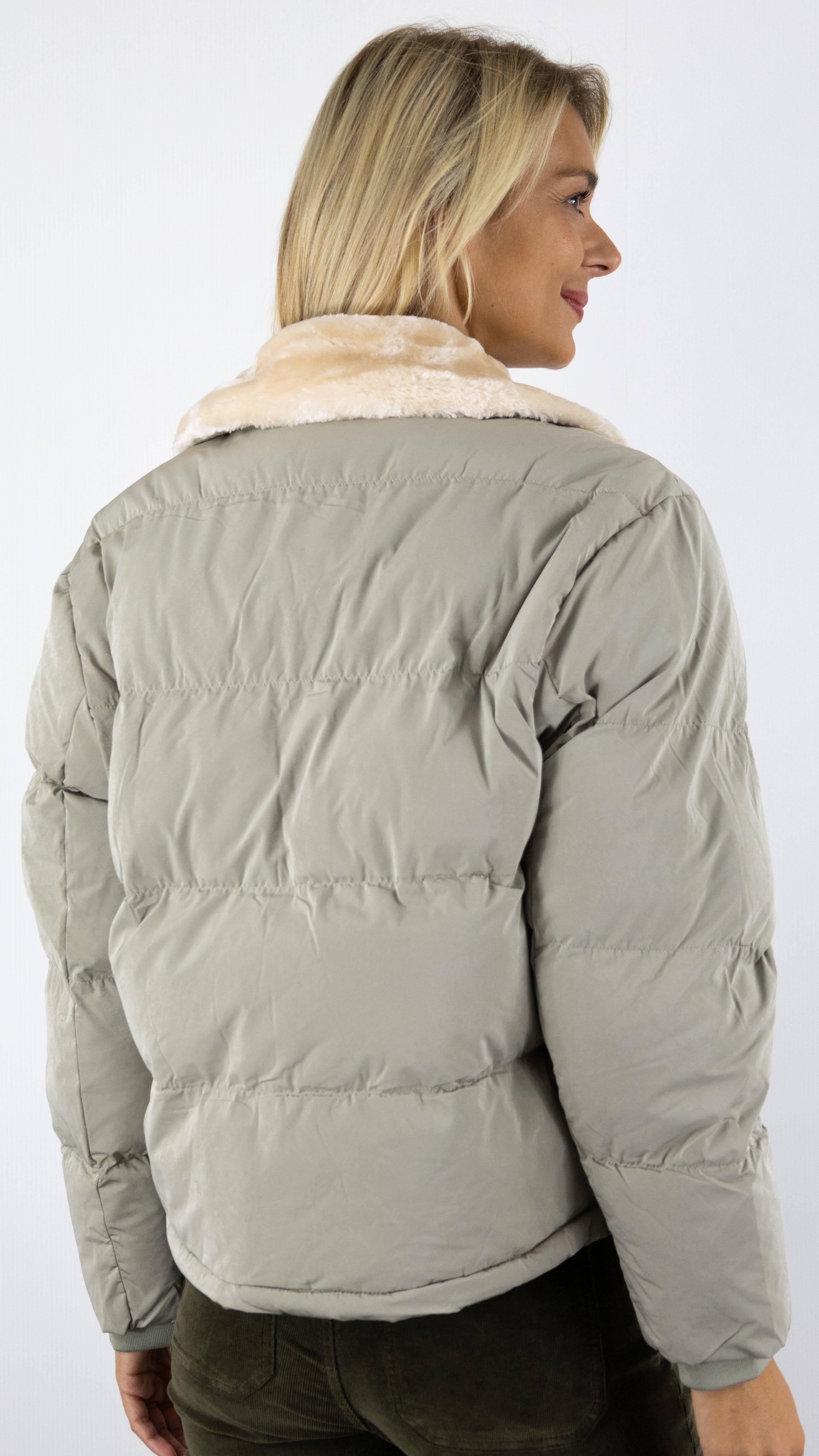 VESTE COURTE EFFET BOMBERS COL FOURRURE GOODY BLONDE N°8 KAKI CLAIR 