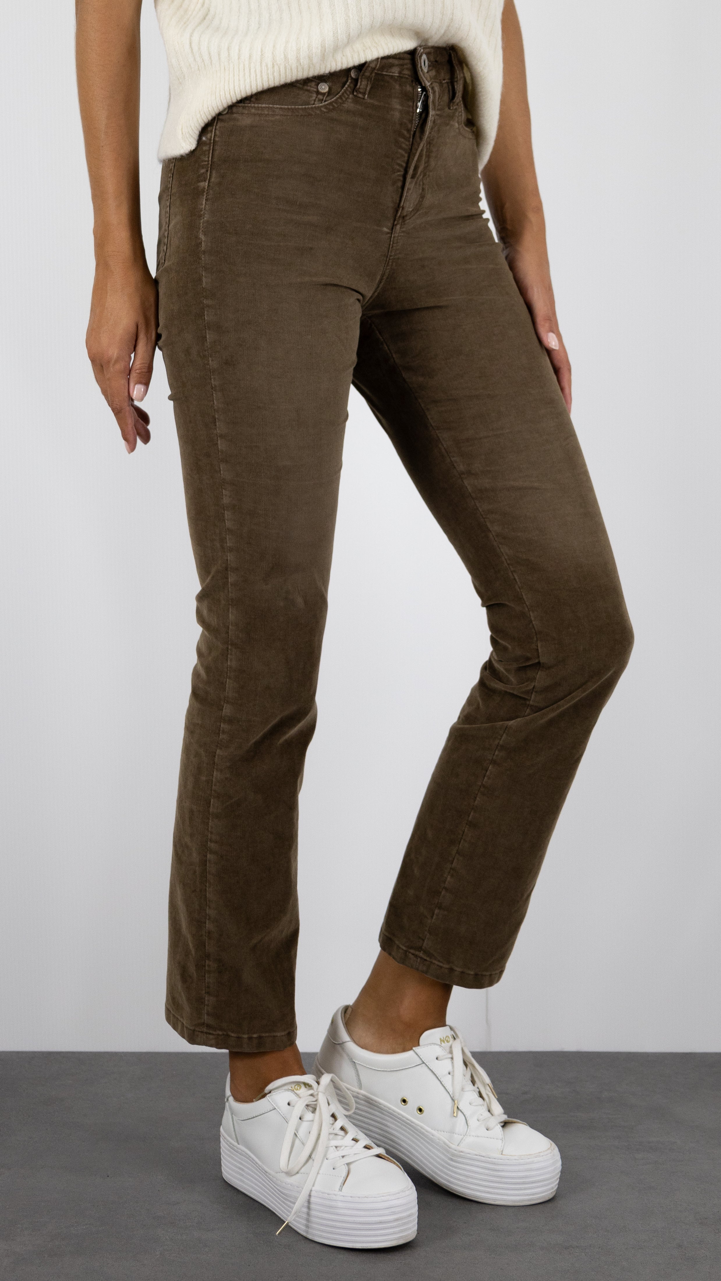 PANTALON EN VELOURS PALATINE ODETTE VINTAGE DENIM STUDIO#COLOR_ORGE USED/NOISETTE