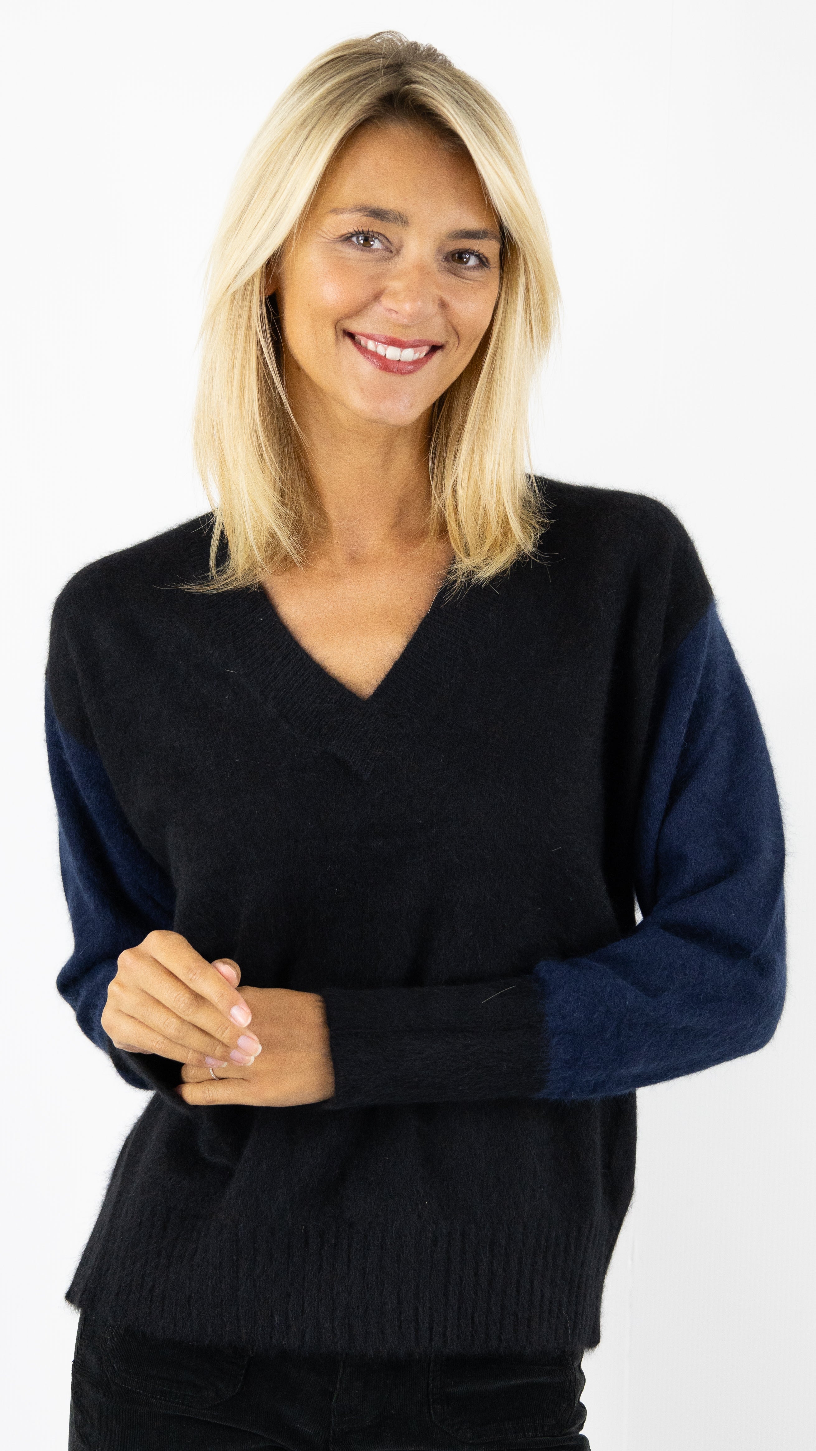 PULL V EN RACCOON BICOLORE MAJESTIC FPU423 K222 NOIR MARINE 