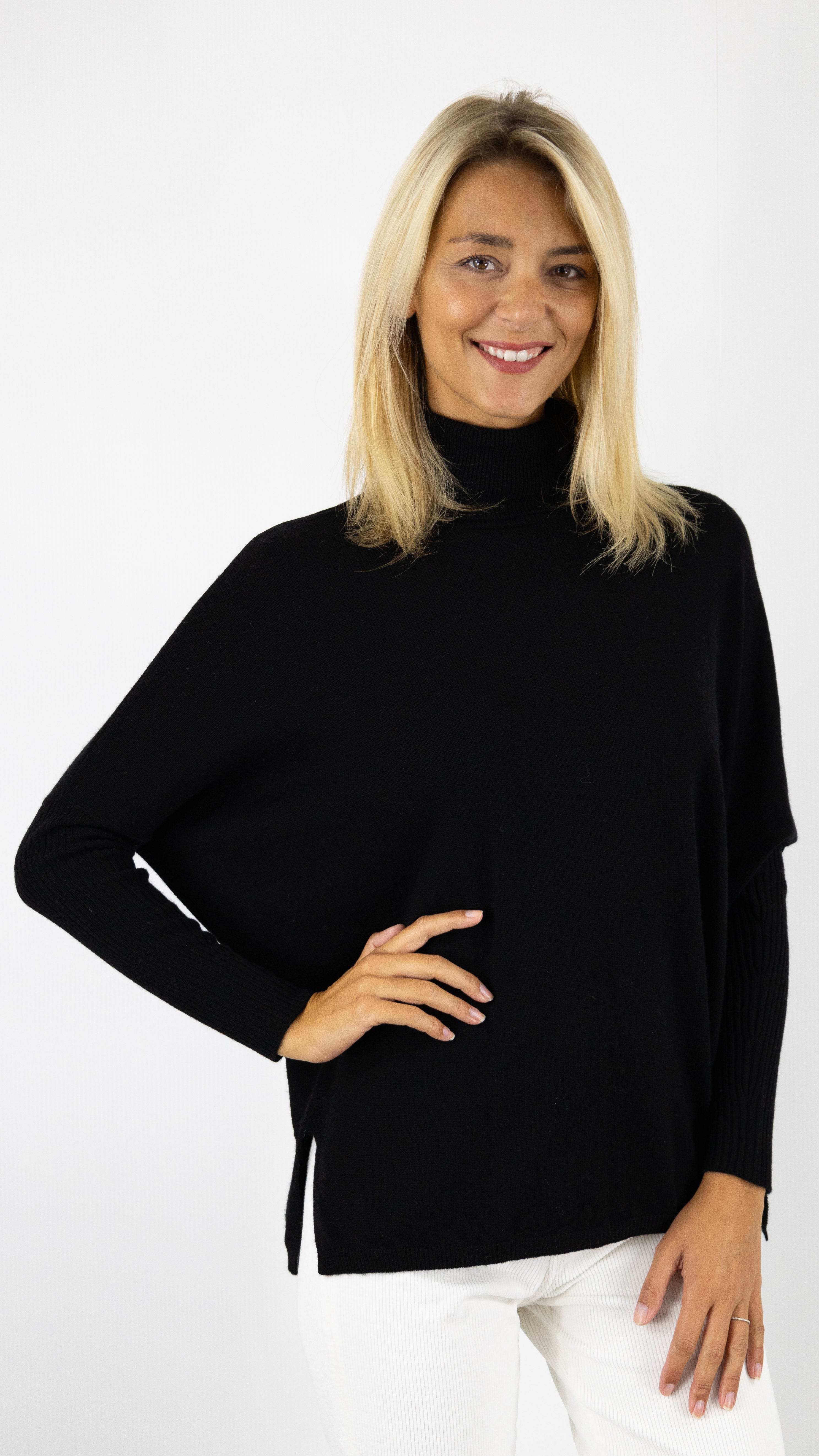 pull oversize manches chauve souris en cachemire modele Margareth not shy#color_noir