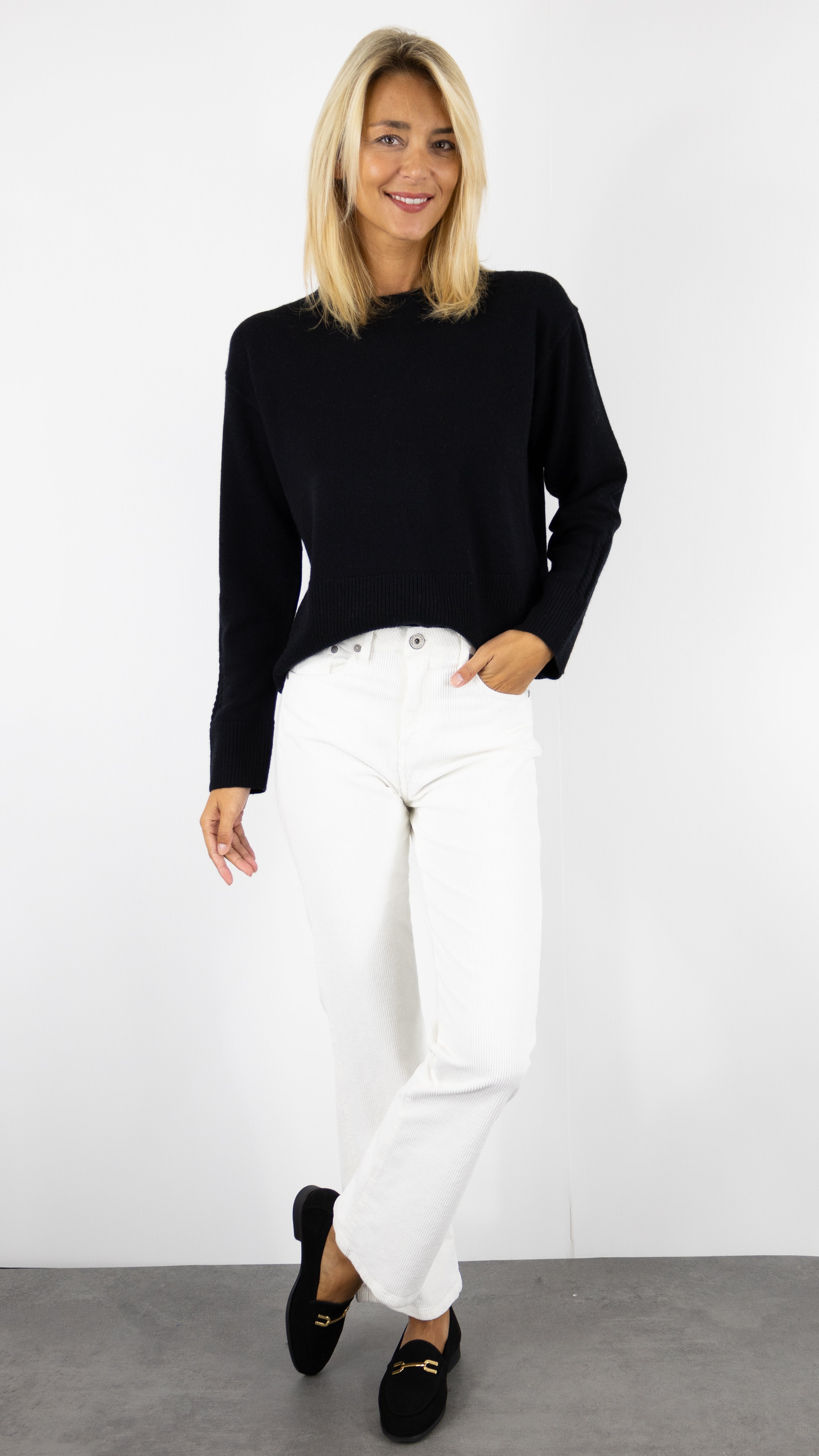 PULL COURT EN LAINE MERINOS NOT SHY MADRAH#COLOR_NOIR