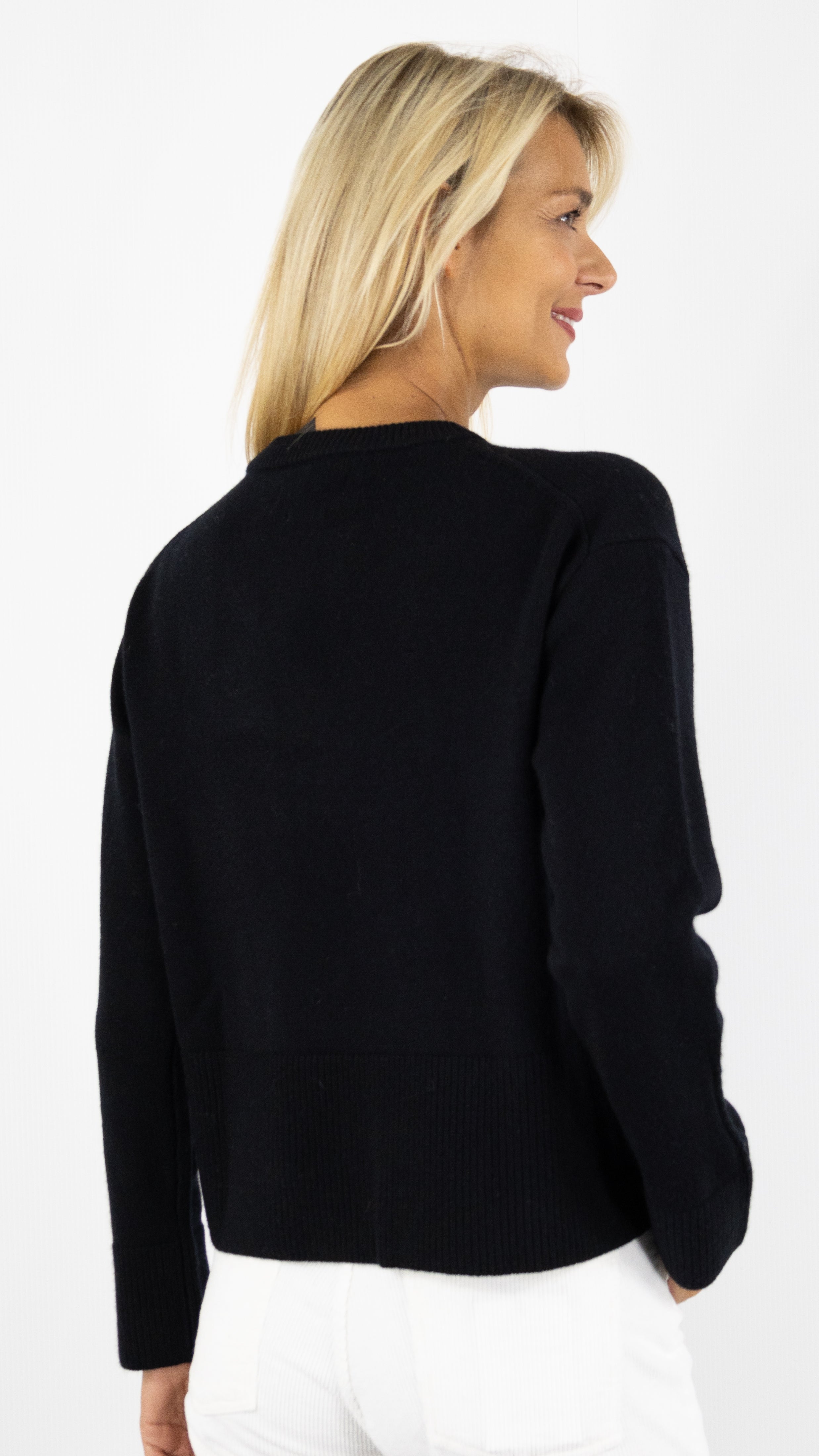 PULL COURT EN LAINE MERINOS NOT SHY MADRAH#COLOR_NOIR