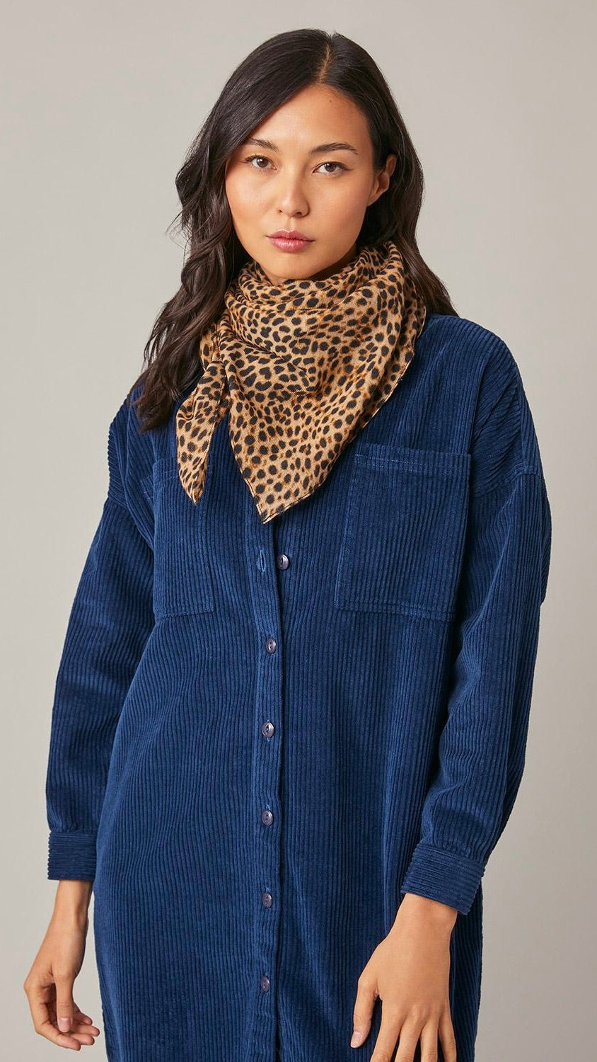 FOULARD CARRE EN LAINE KATE HARRIS WILSON LEOPARD